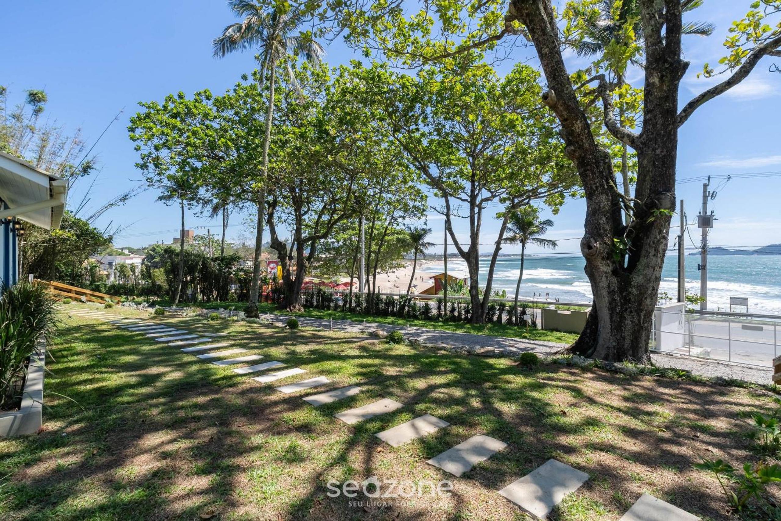 Beachfront condominium in Morro das Pedras - FTSs