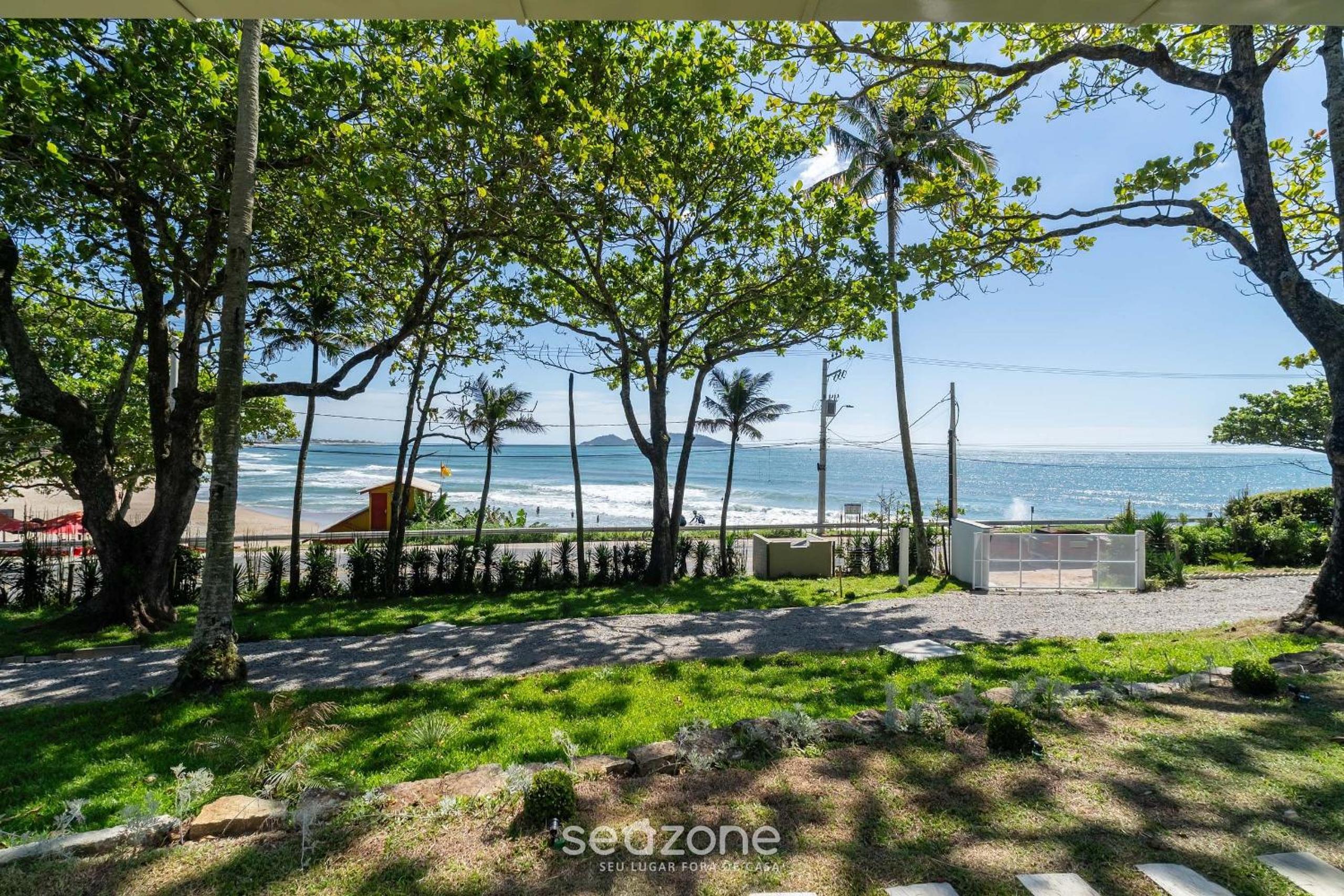 Beachfront condominium in Morro das Pedras - FTSs