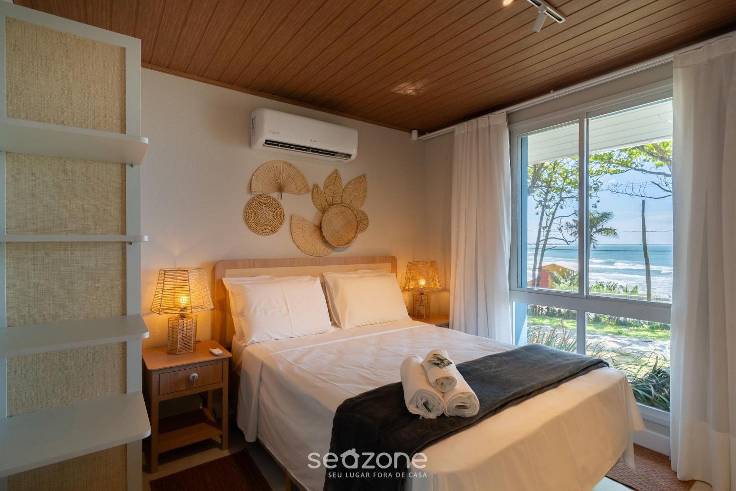 Beachfront condominium in Morro das Pedras - FTSs