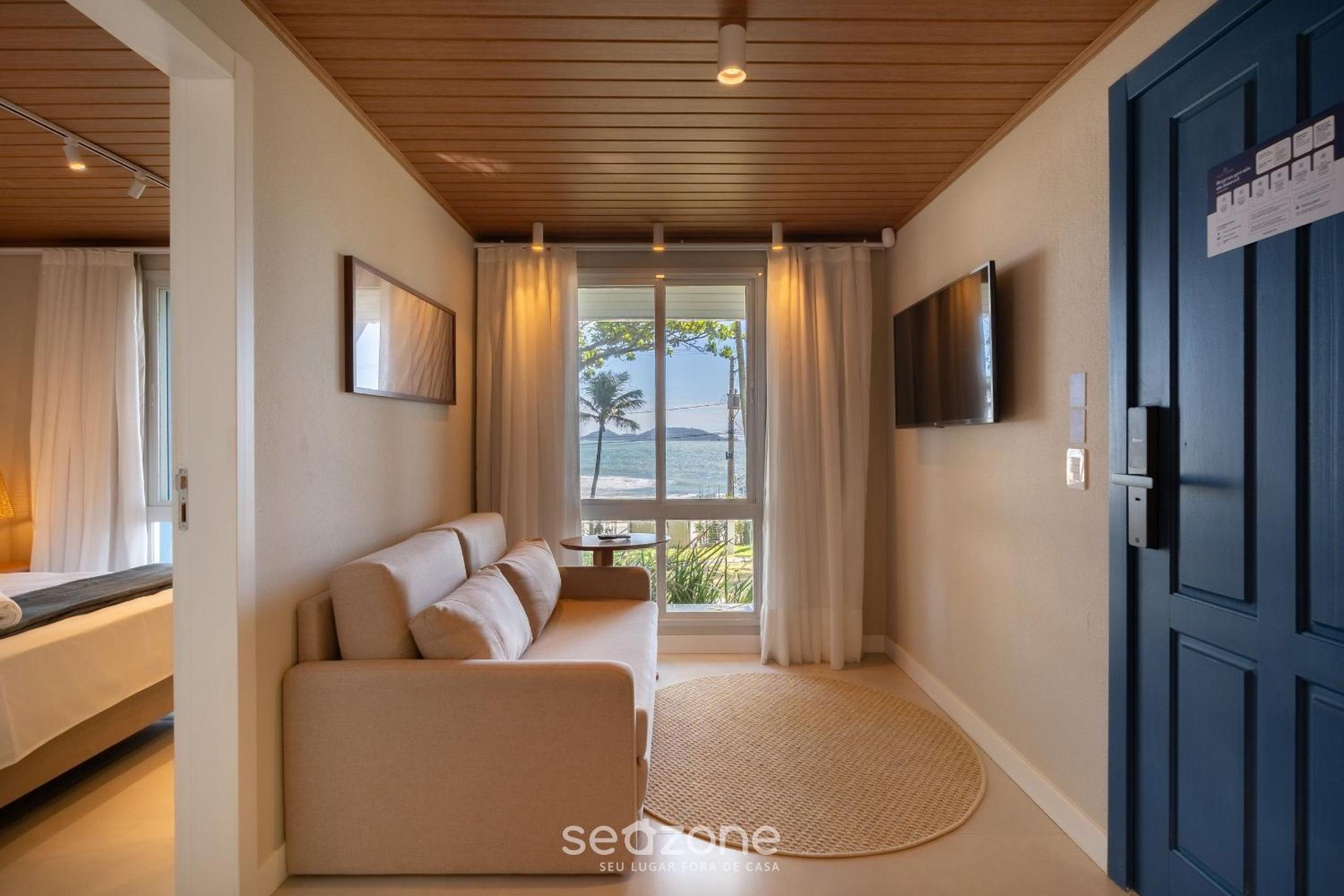 Beachfront condominium in Morro das Pedras - FTSs