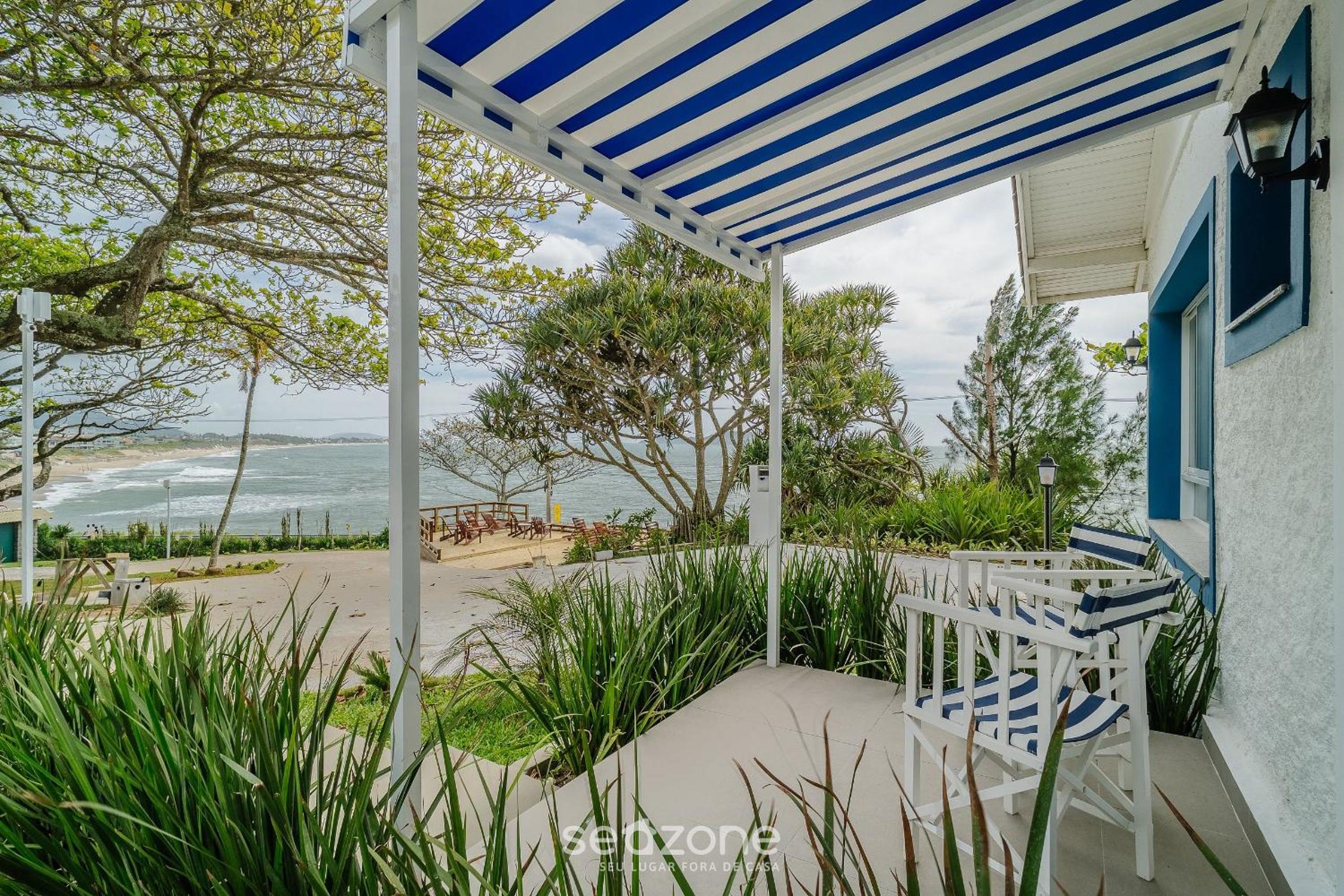 Beachfront condominium in Morro das Pedras - FTSs