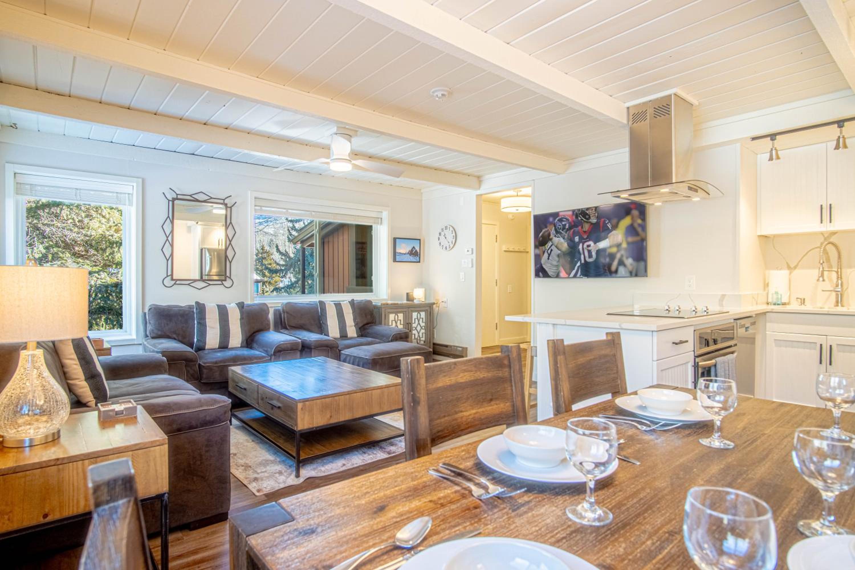 Atelier Allure - 2BD Mountain View + FREE Resort Amenities