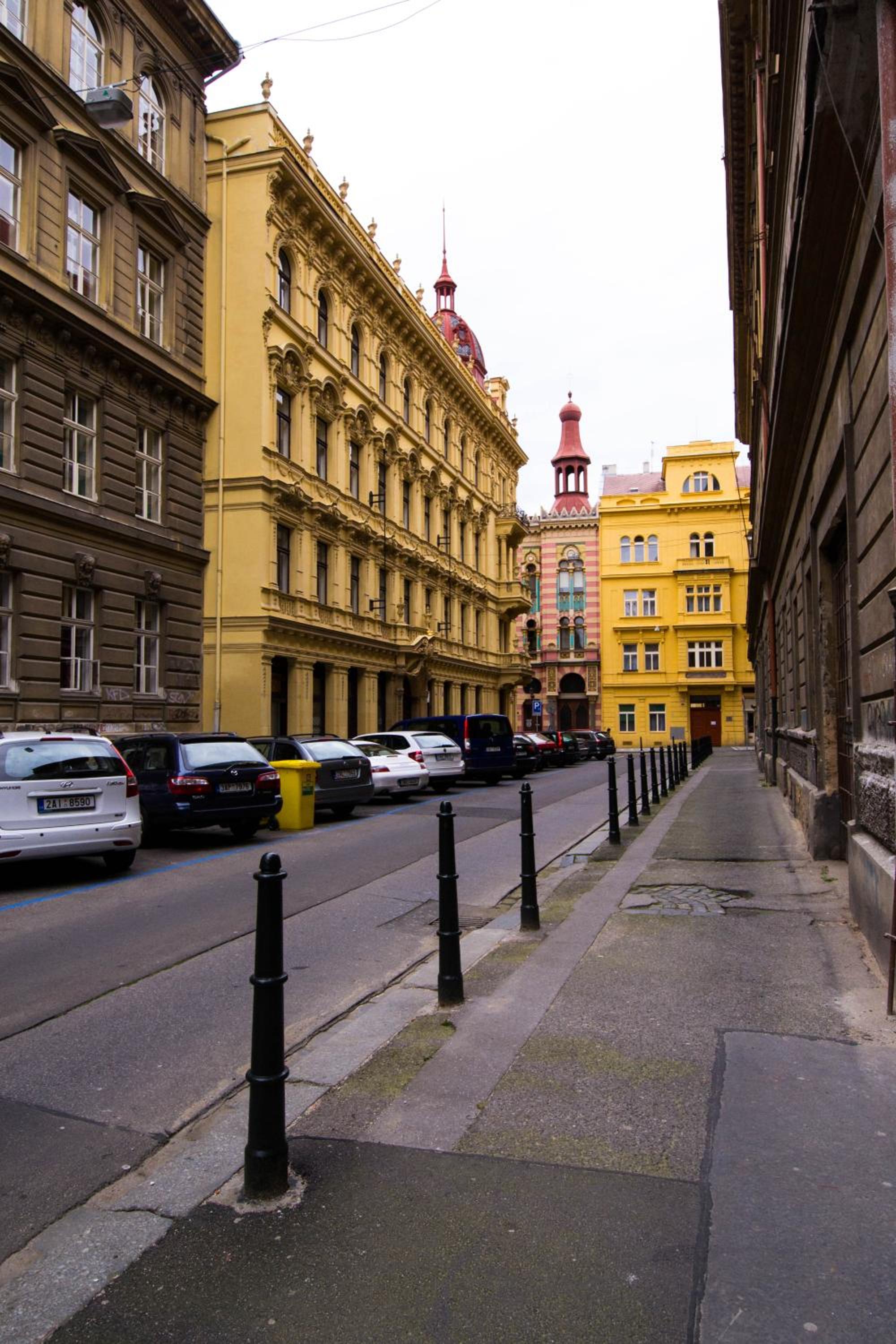 City Center Apartments near Synagogue