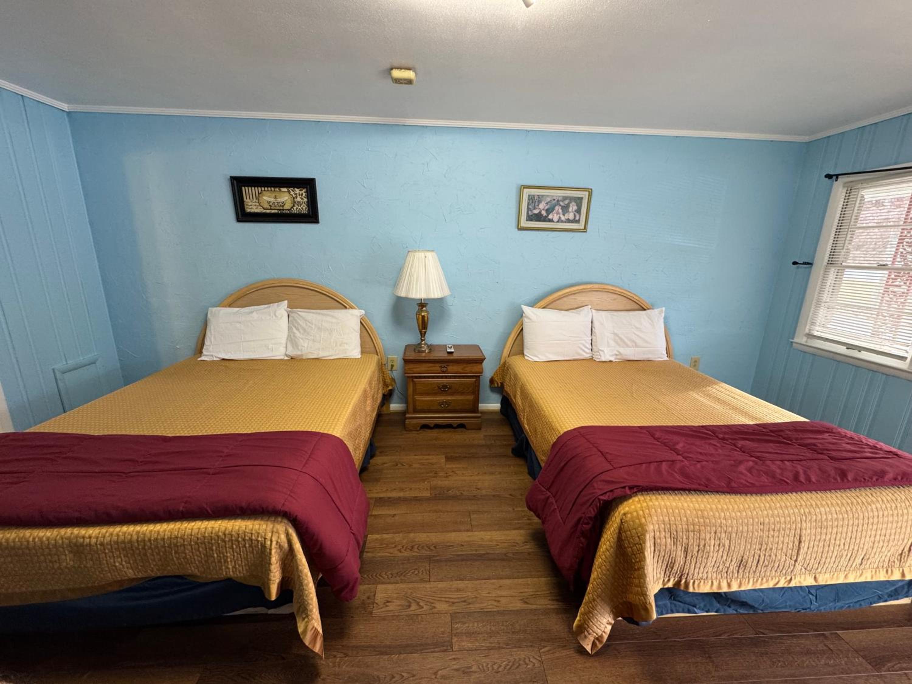 Parkview Lodge & Cabins
