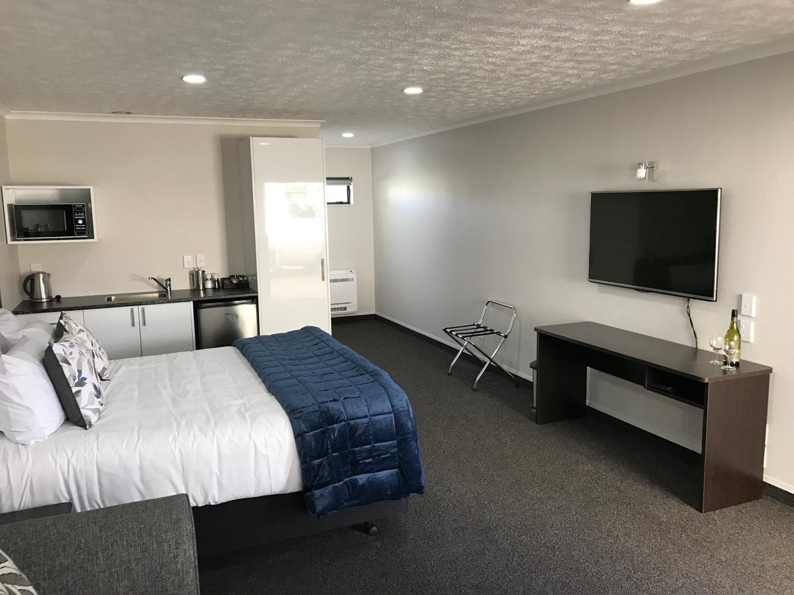 White Heron Motor Lodge