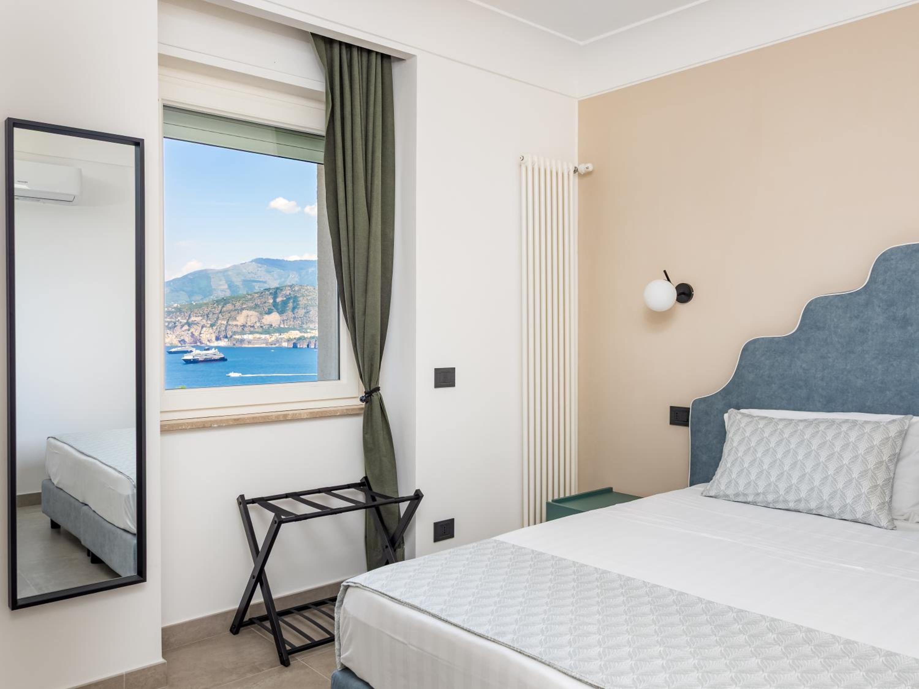Maison Regina Giovanna - A Window to the Paradise