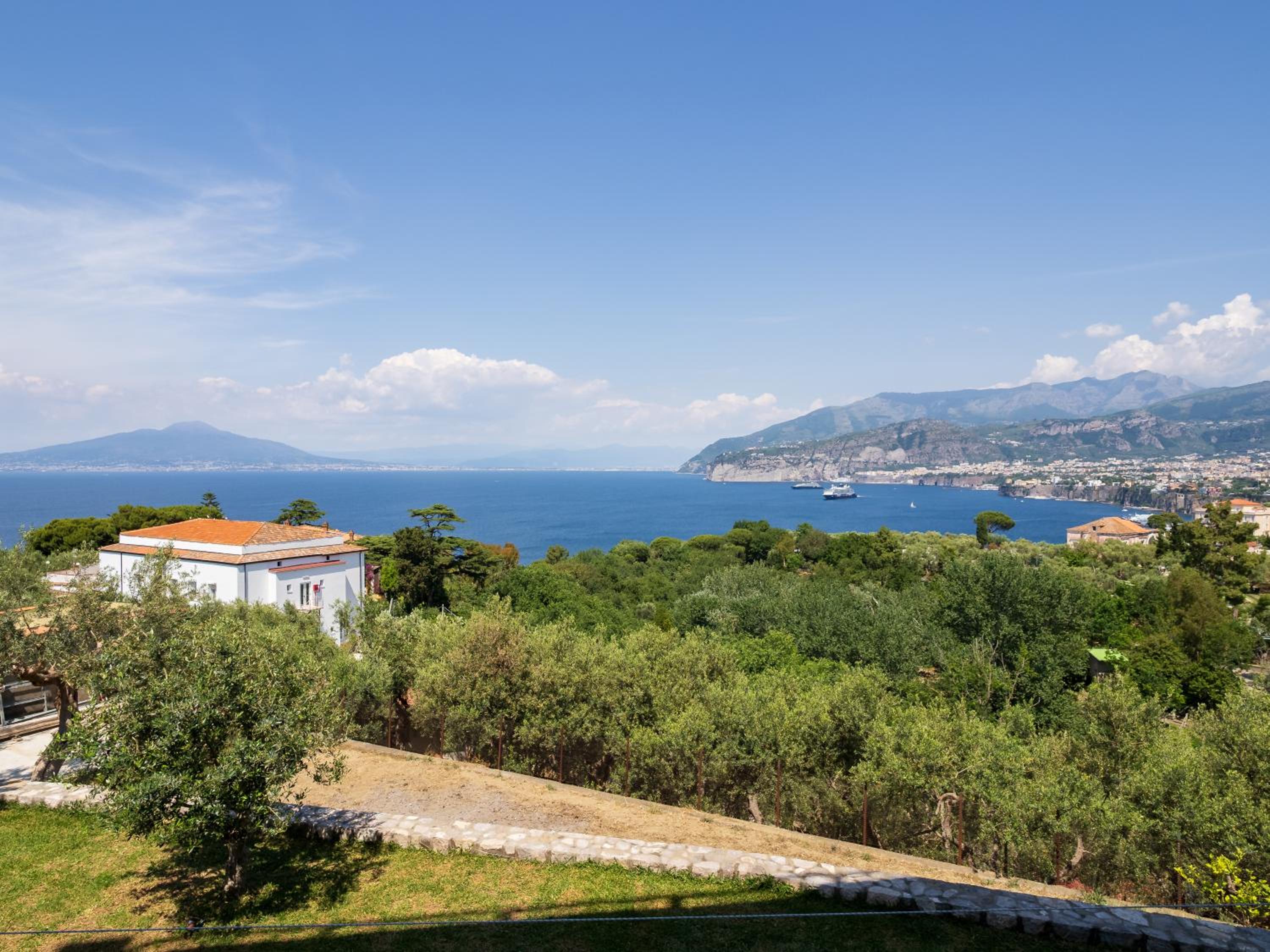 Maison Regina Giovanna - A Window to the Paradise