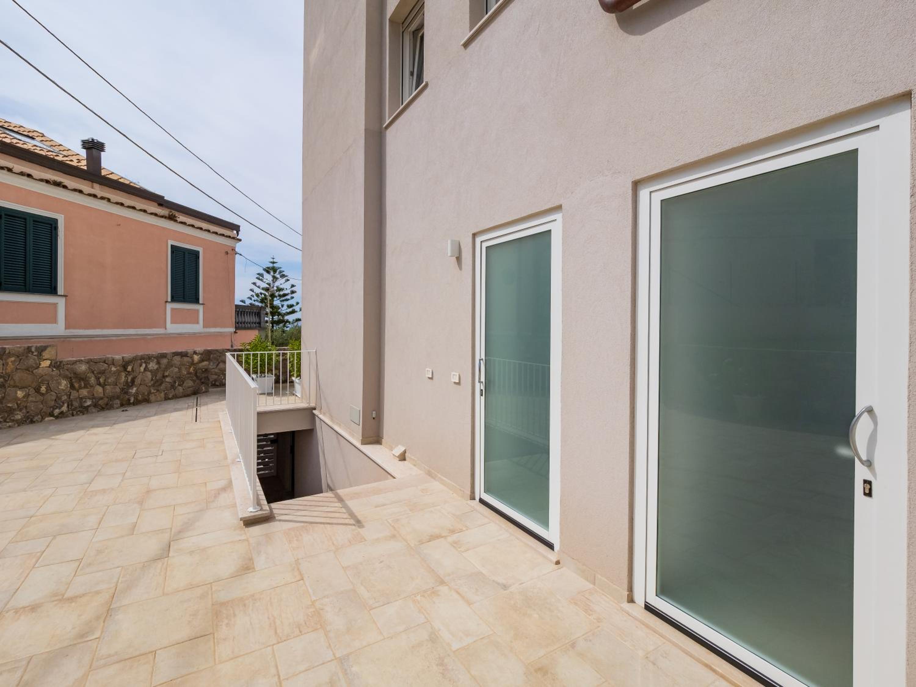 Maison Regina Giovanna - A Window to the Paradise