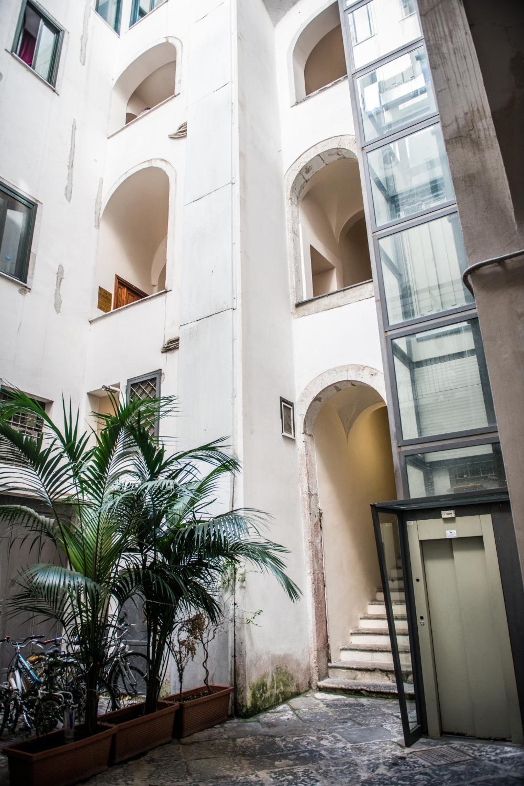 Hotel B&B Luxury Salerno Central - Image 1