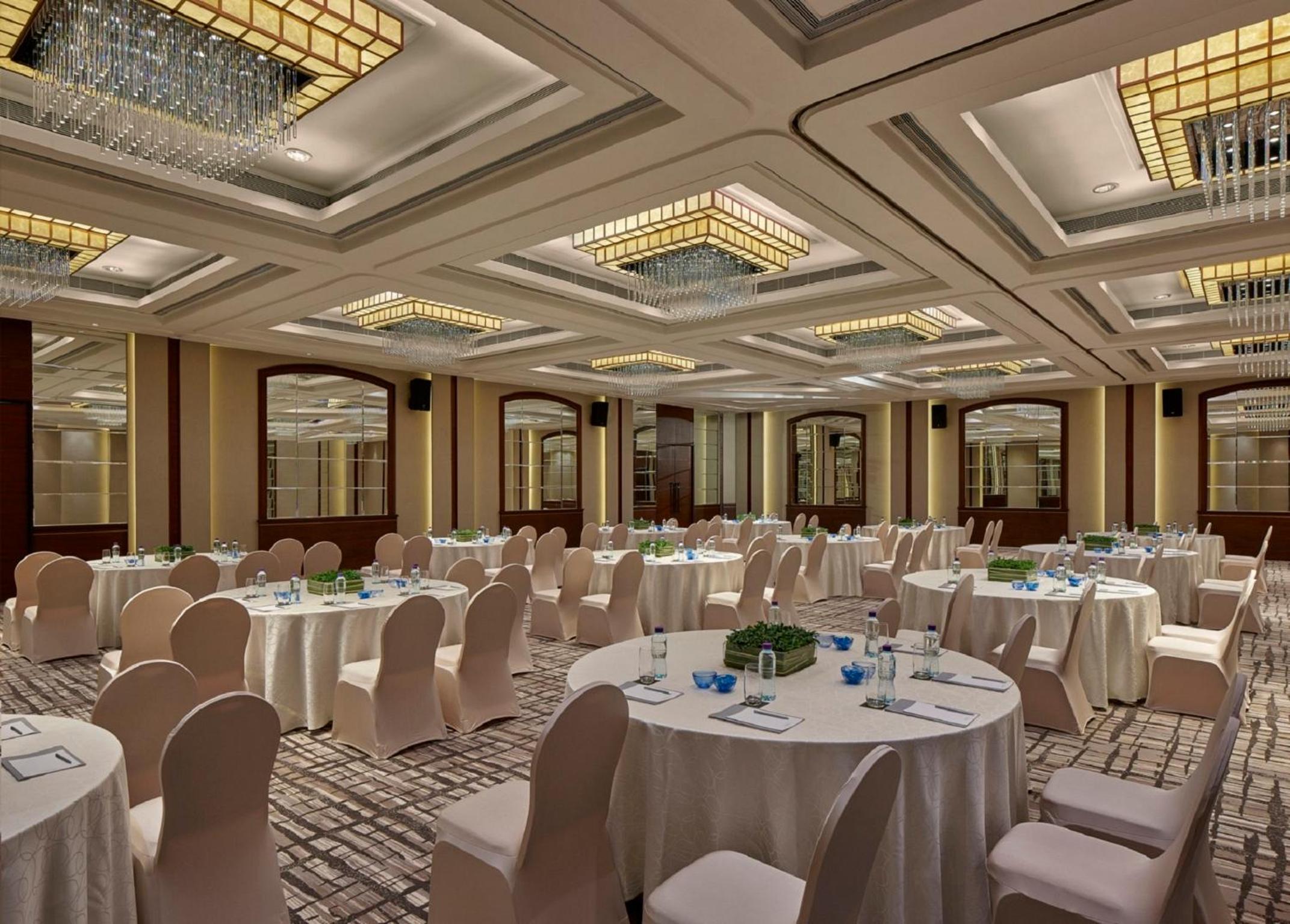 New World Millennium Hong Kong Hotel