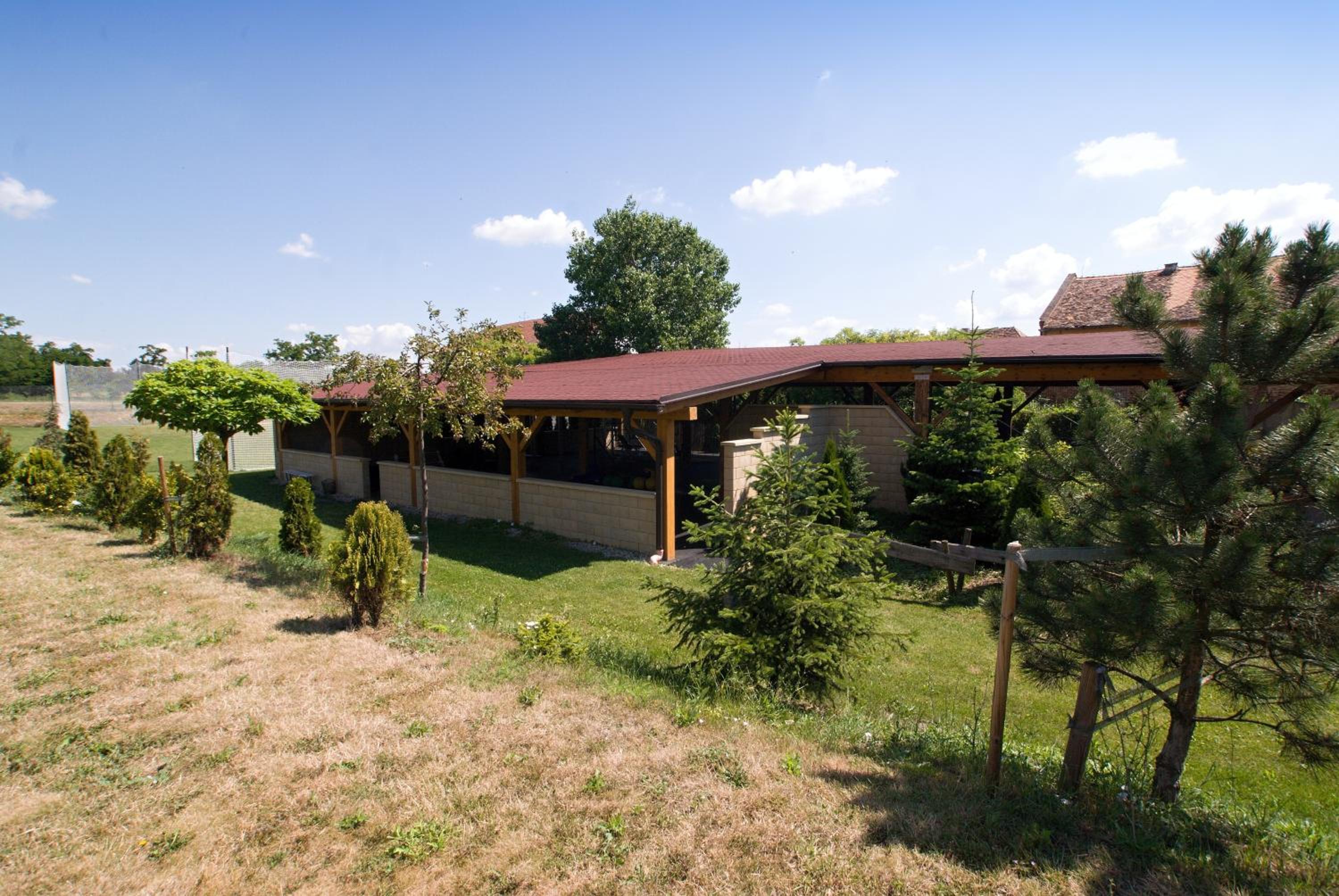 Hotel Apartmán Pasohlávky - Image 1