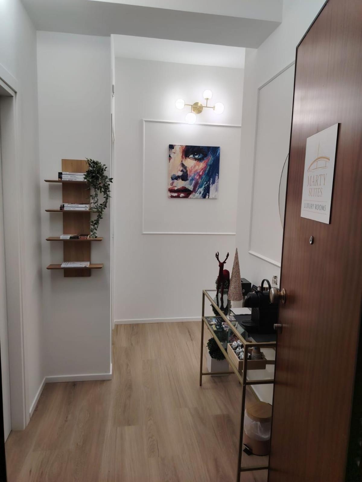 Marty Suites - Luxury Rooms