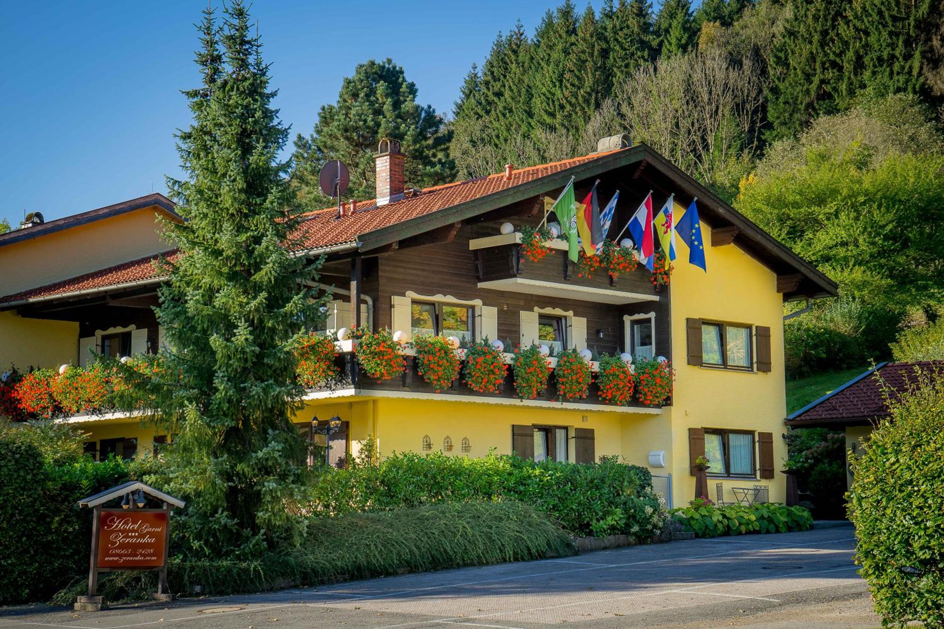 Hotel Garni Zeranka view 2