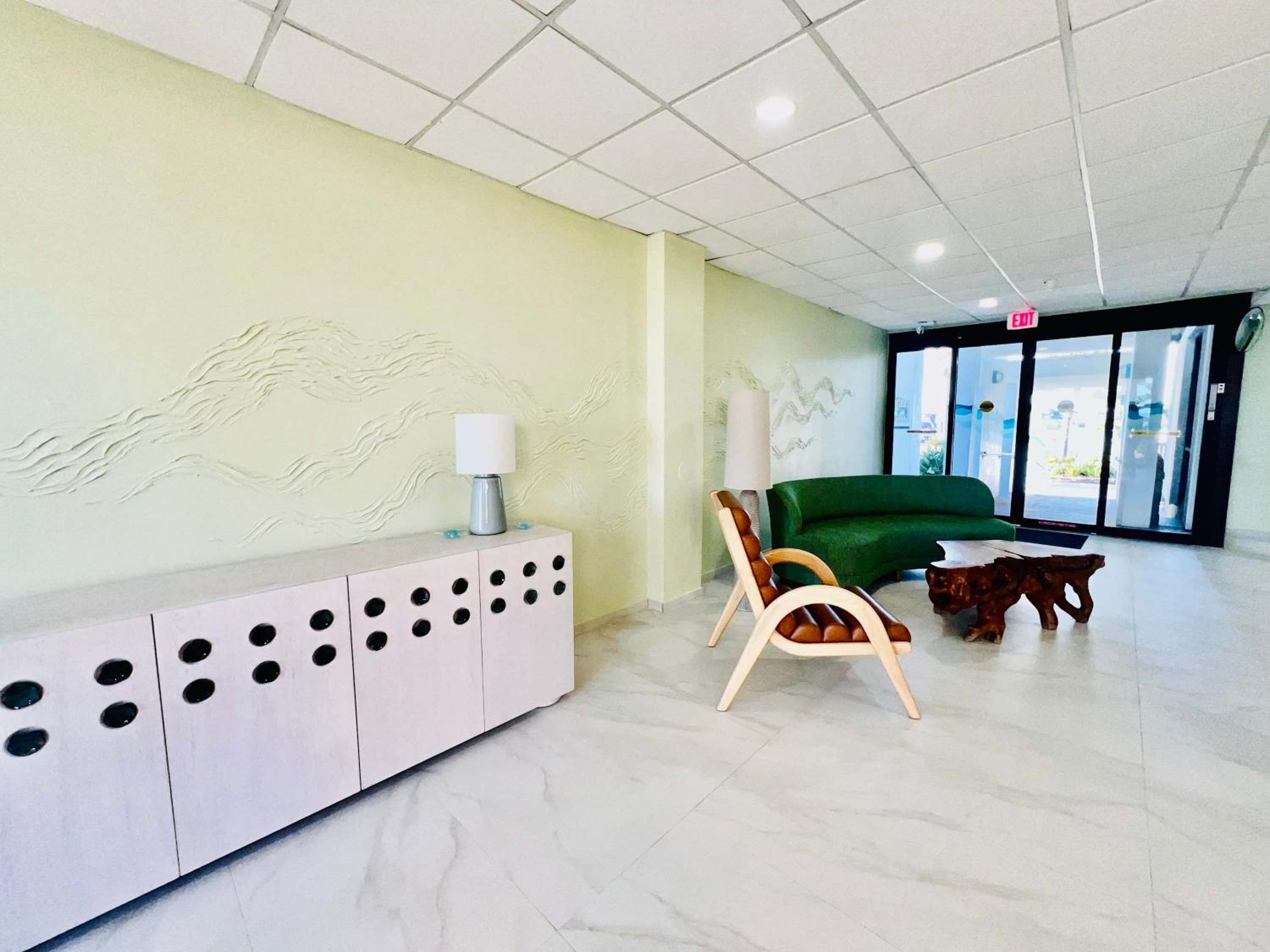 Shoreline Studio Condo for 4