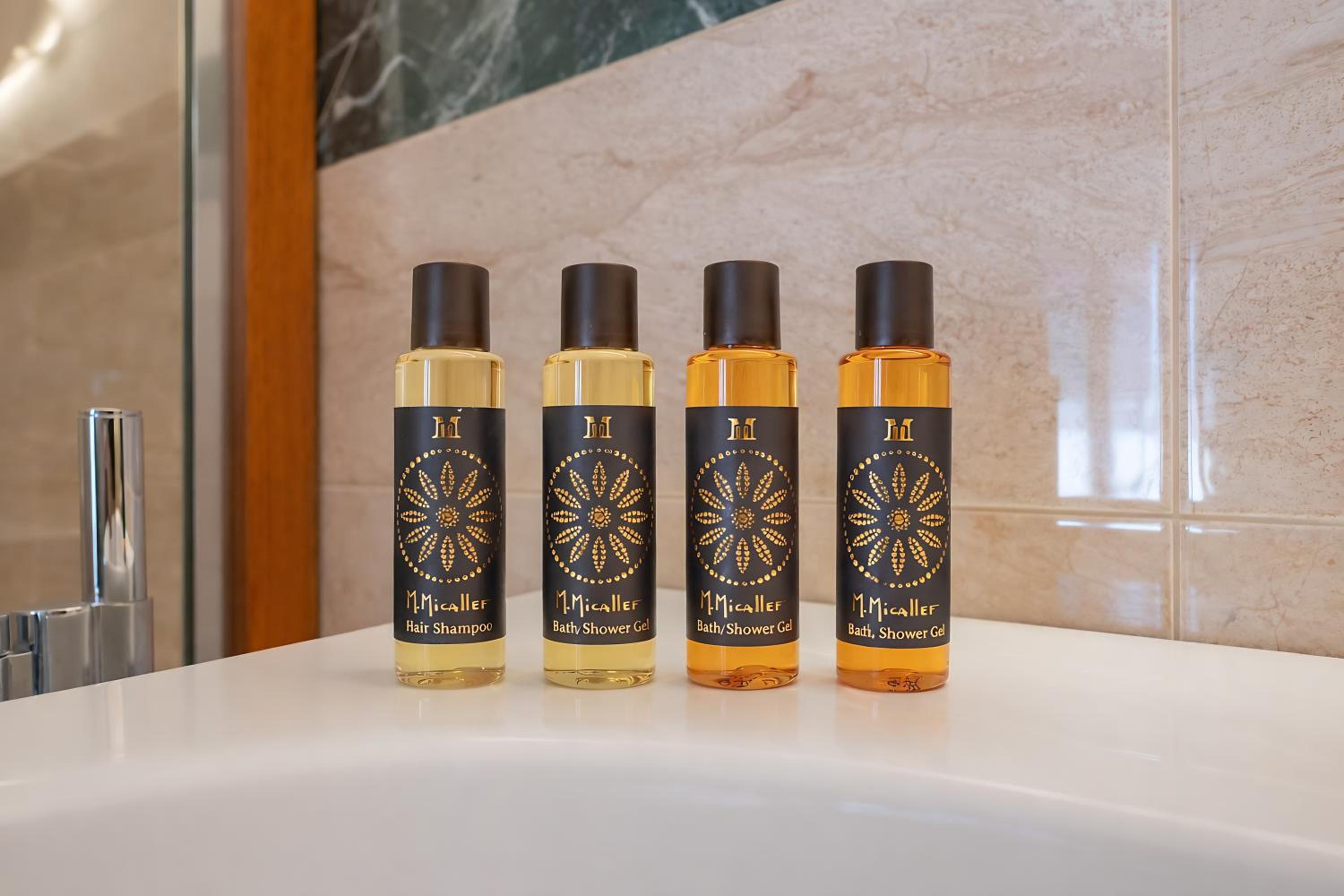 Molo Angioino Suites