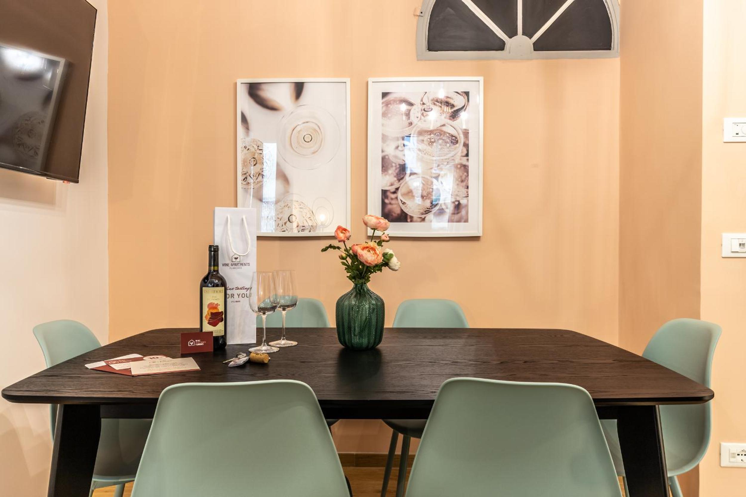 Wine Apartments Florence Biancone