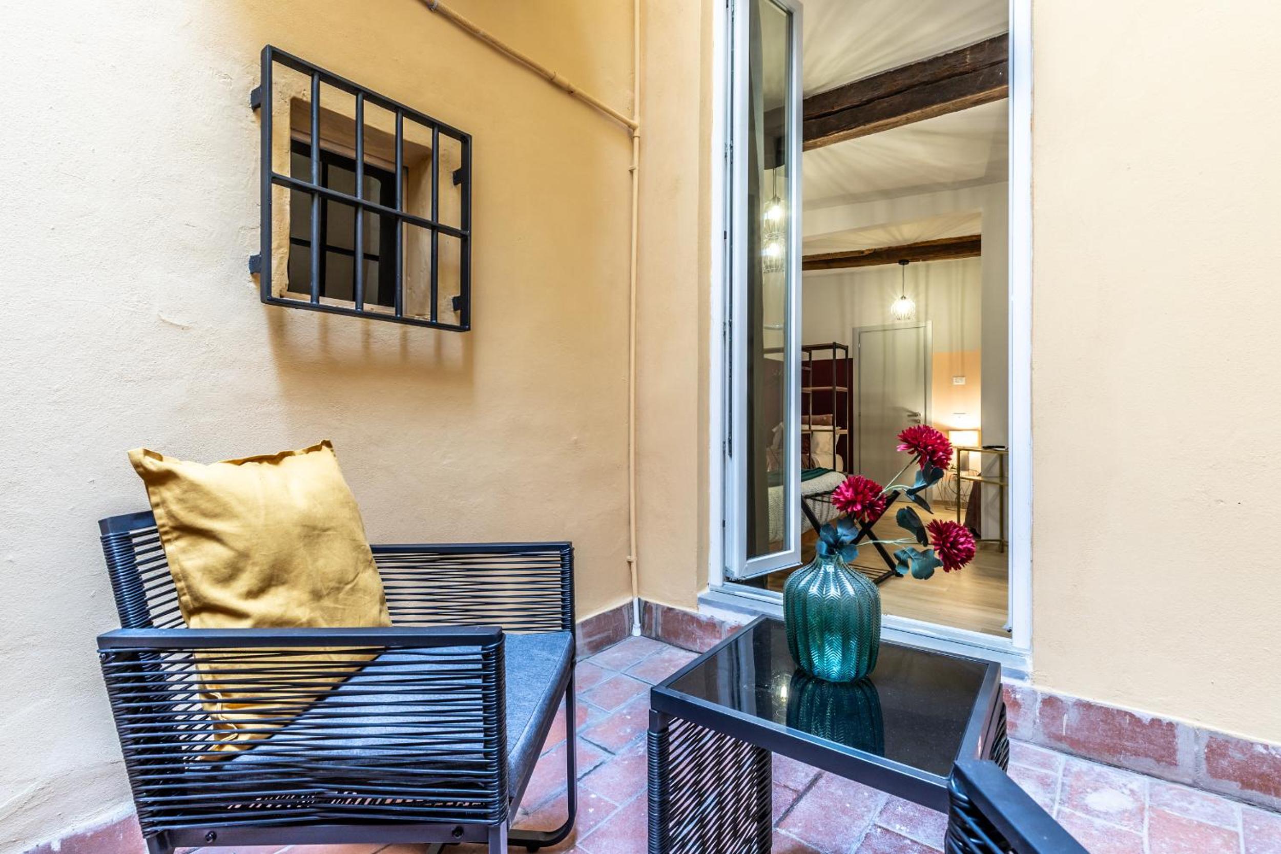 Wine Apartments Florence Biancone