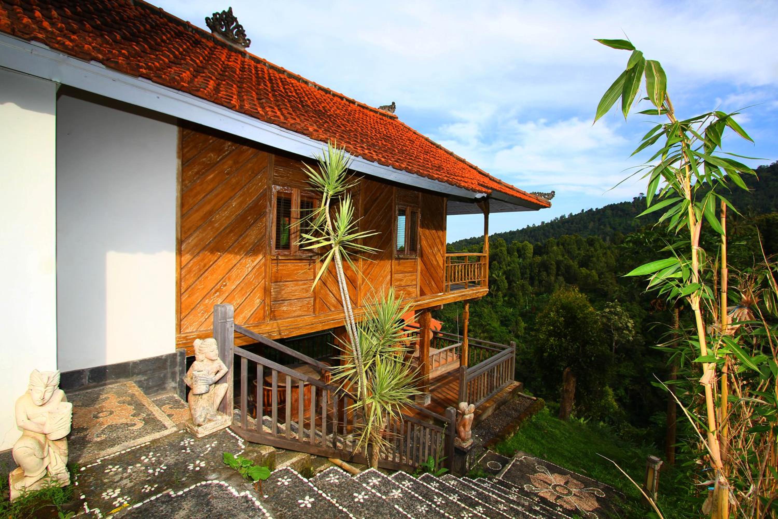 Melanting Cottages