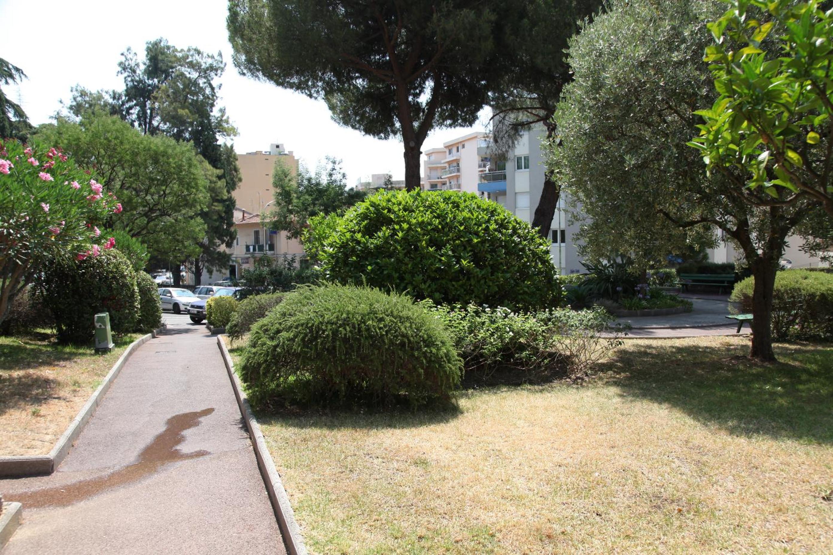 Menton Vacations - Les Glycines - Property Image 12