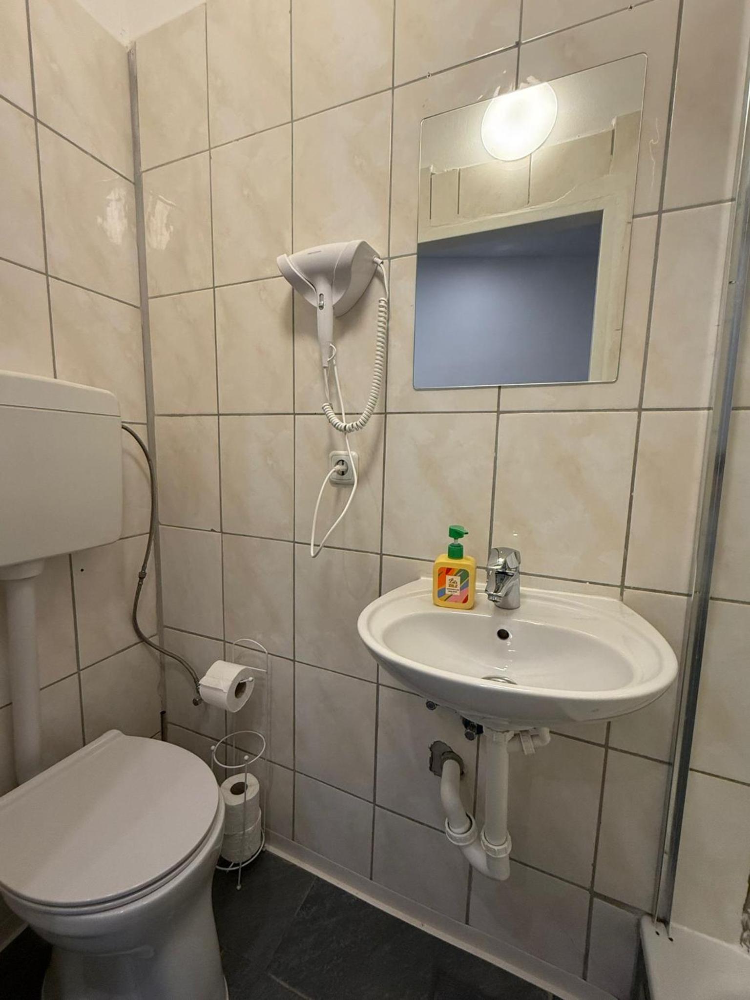 Modern 1BR Apartment Near Schönbrunn & Westbahnhof