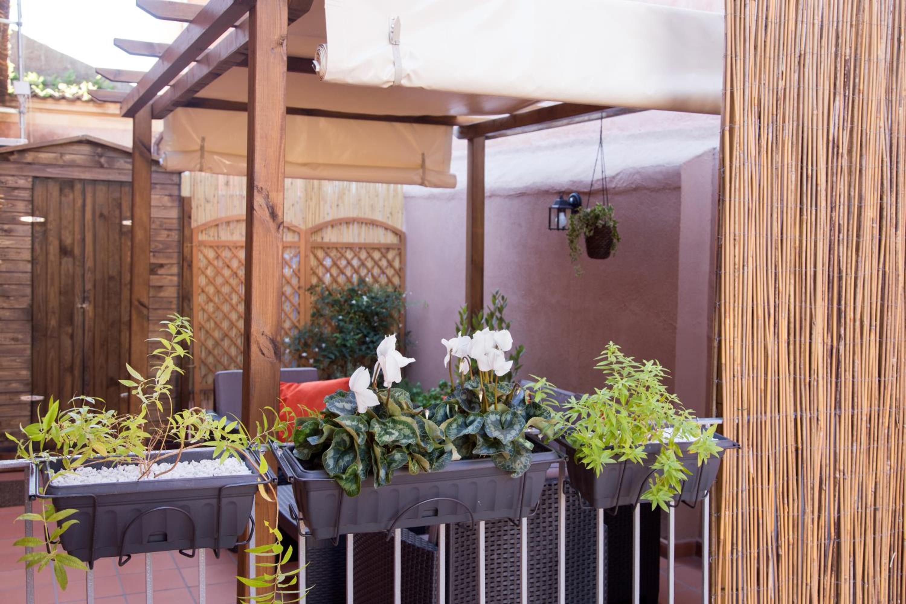 Cianciana en Catania — balance & terrace