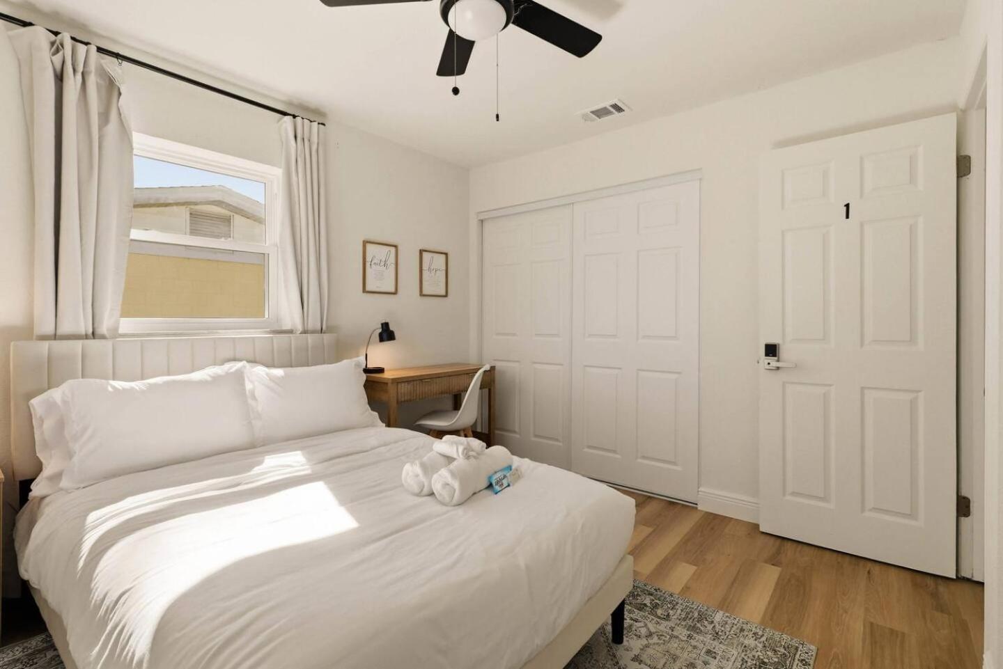 Elegant Auburndale Rooms Near the Speedway & Lake