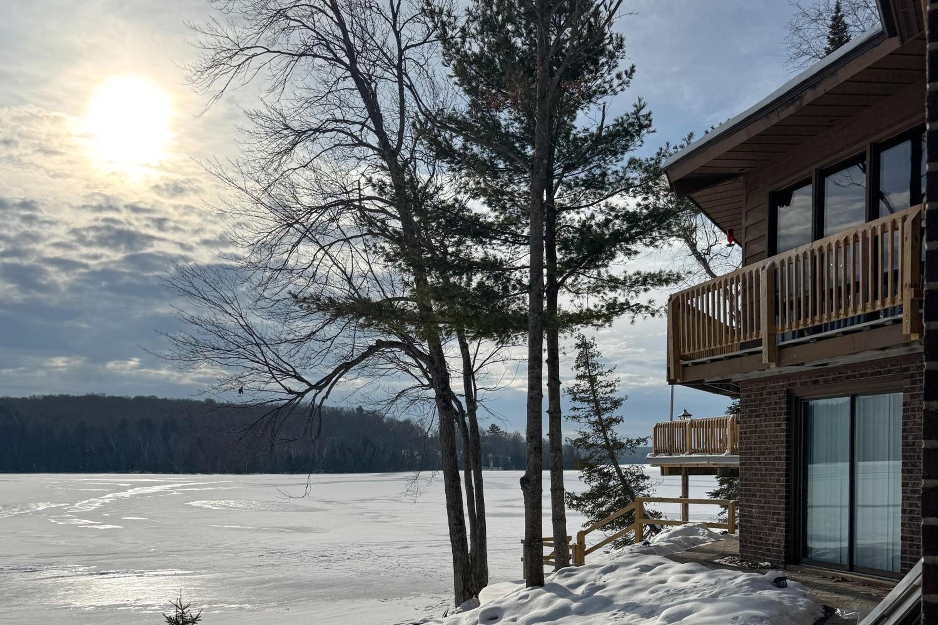 All-Season Adventures! Chicaugon Lakefront Gem