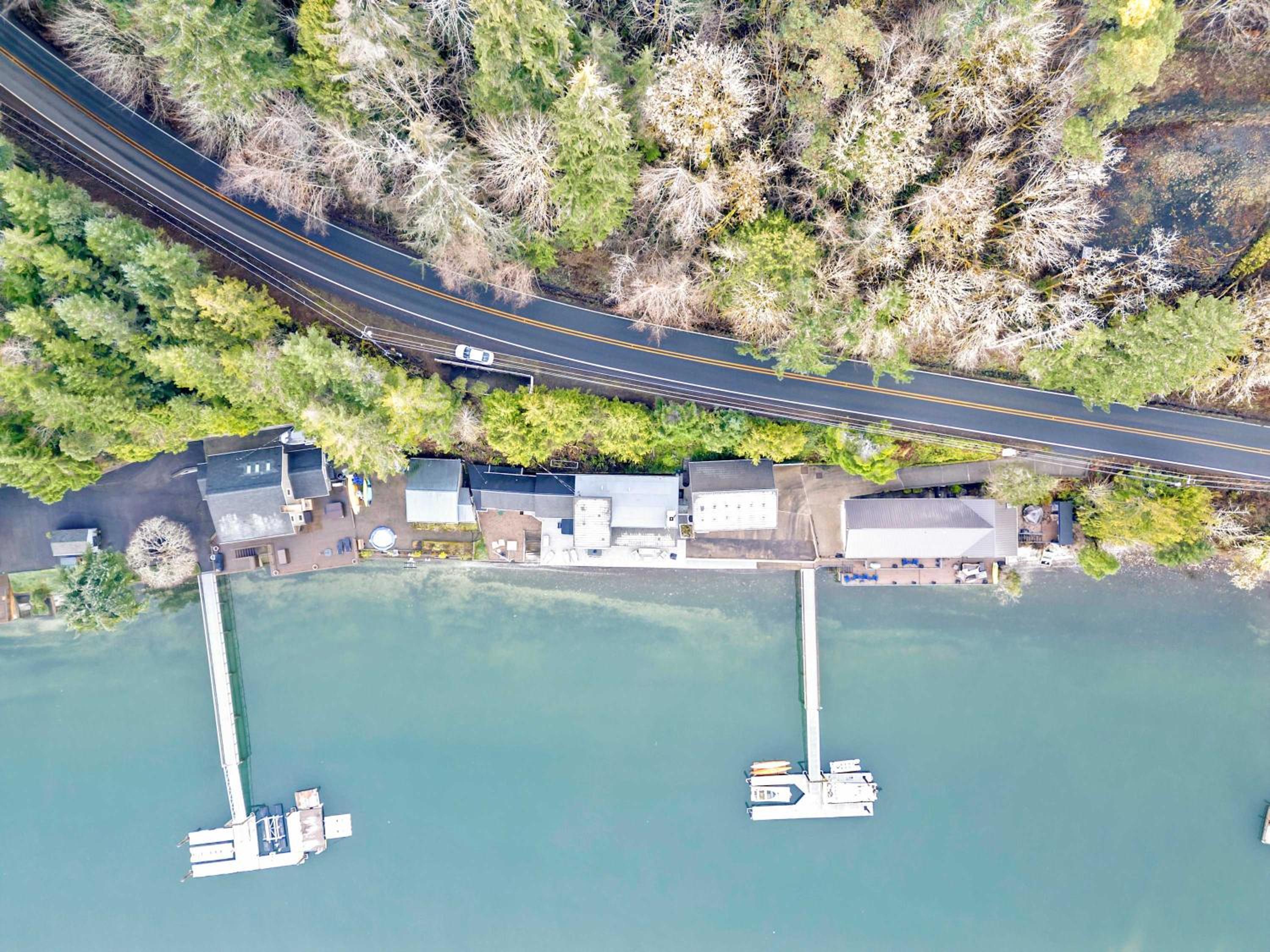 Hood Canal Waterfront - Dock Hot Tub BBQ Games