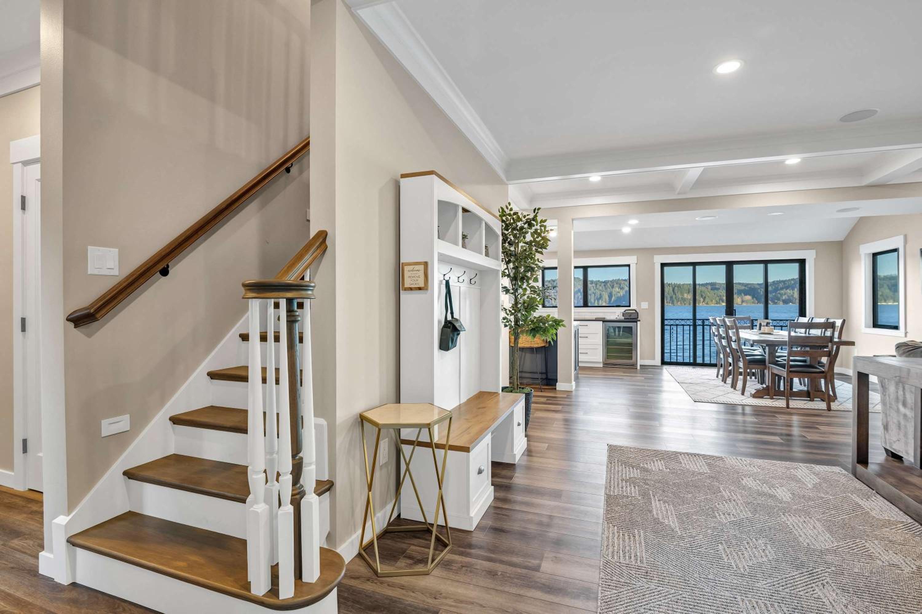 Waterfront Retreat - Hot Tub Fireplace Pier