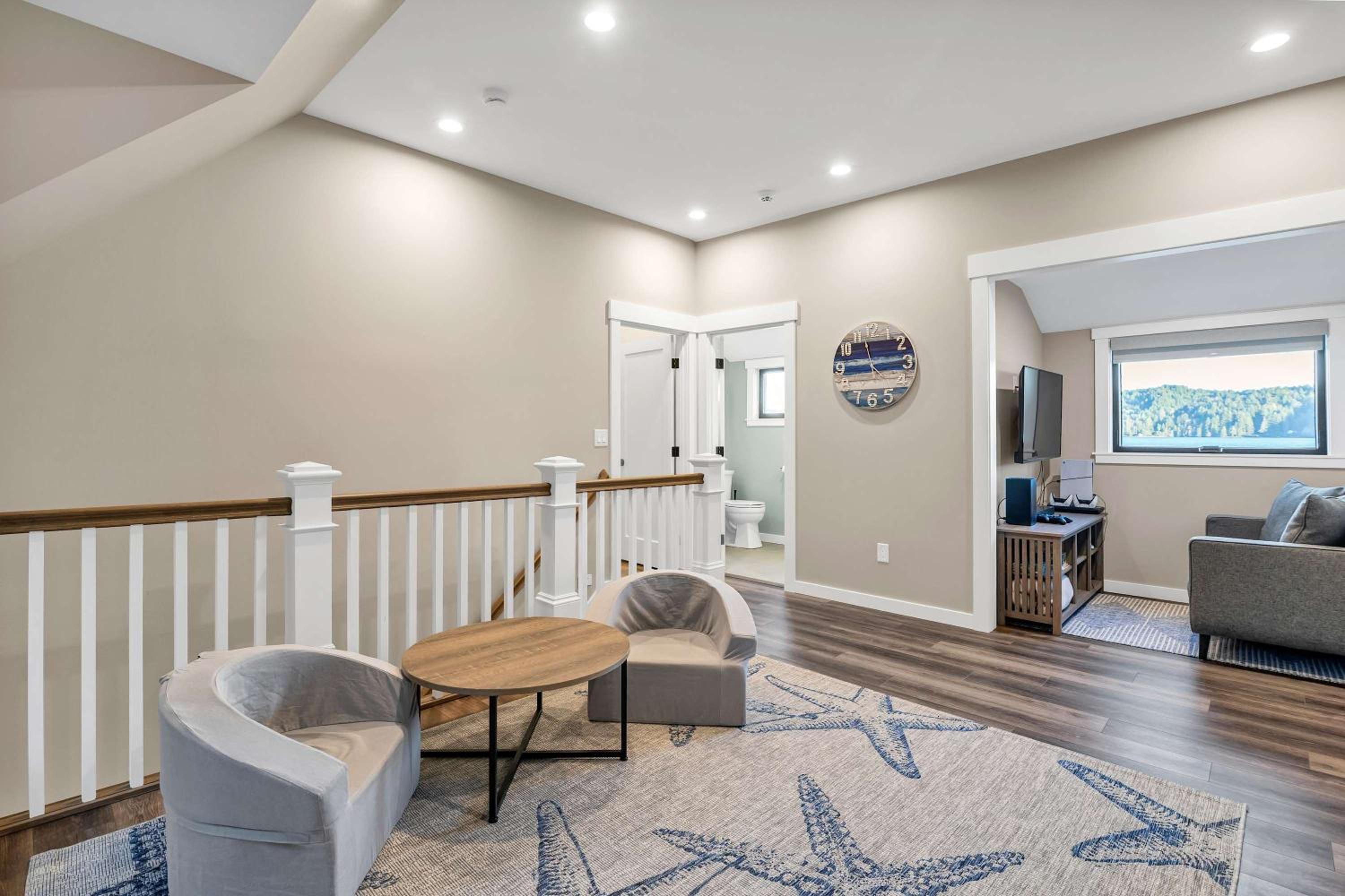 Waterfront Retreat - Hot Tub Fireplace Pier