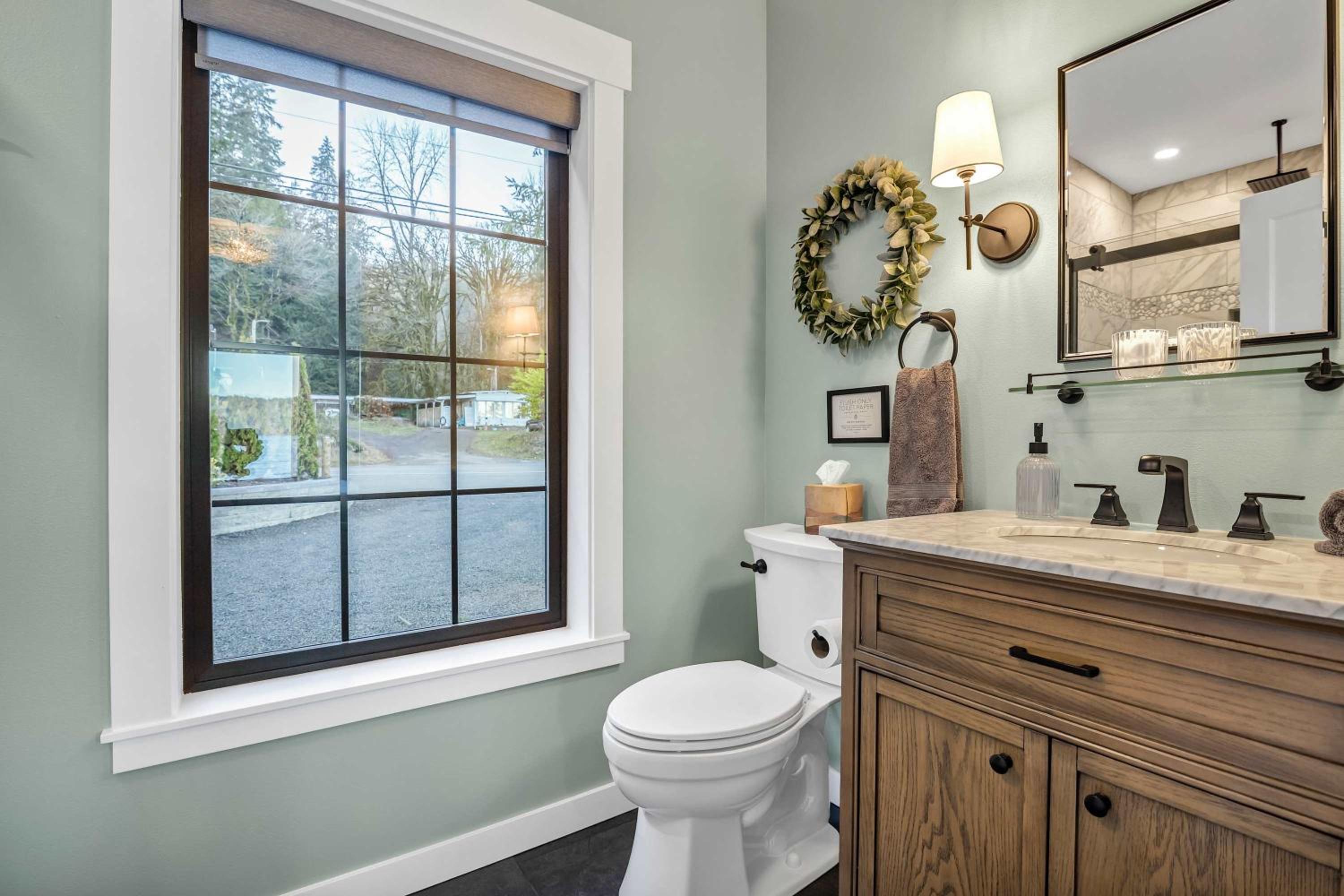 Waterfront Retreat - Hot Tub Fireplace Pier