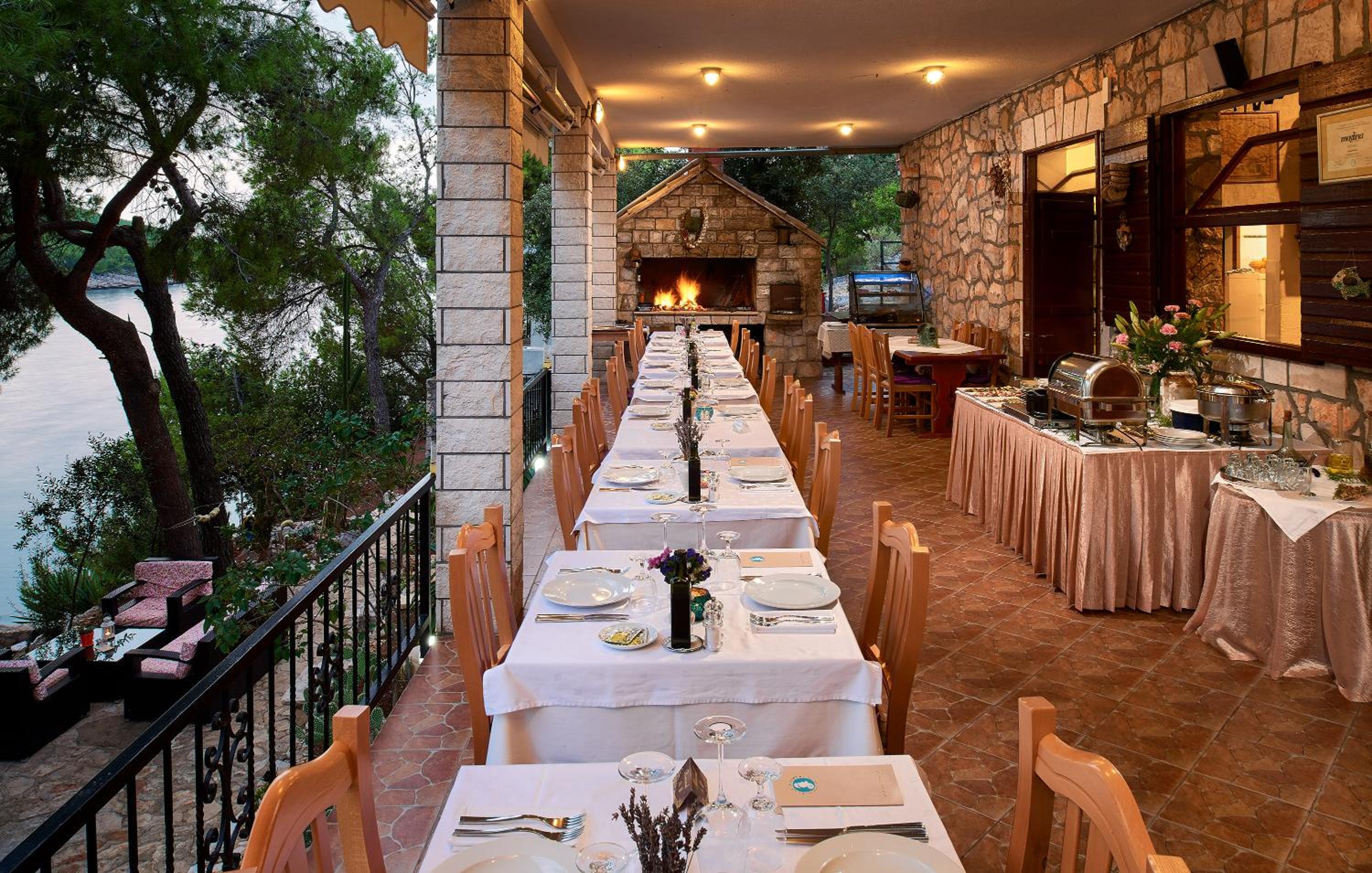 dining