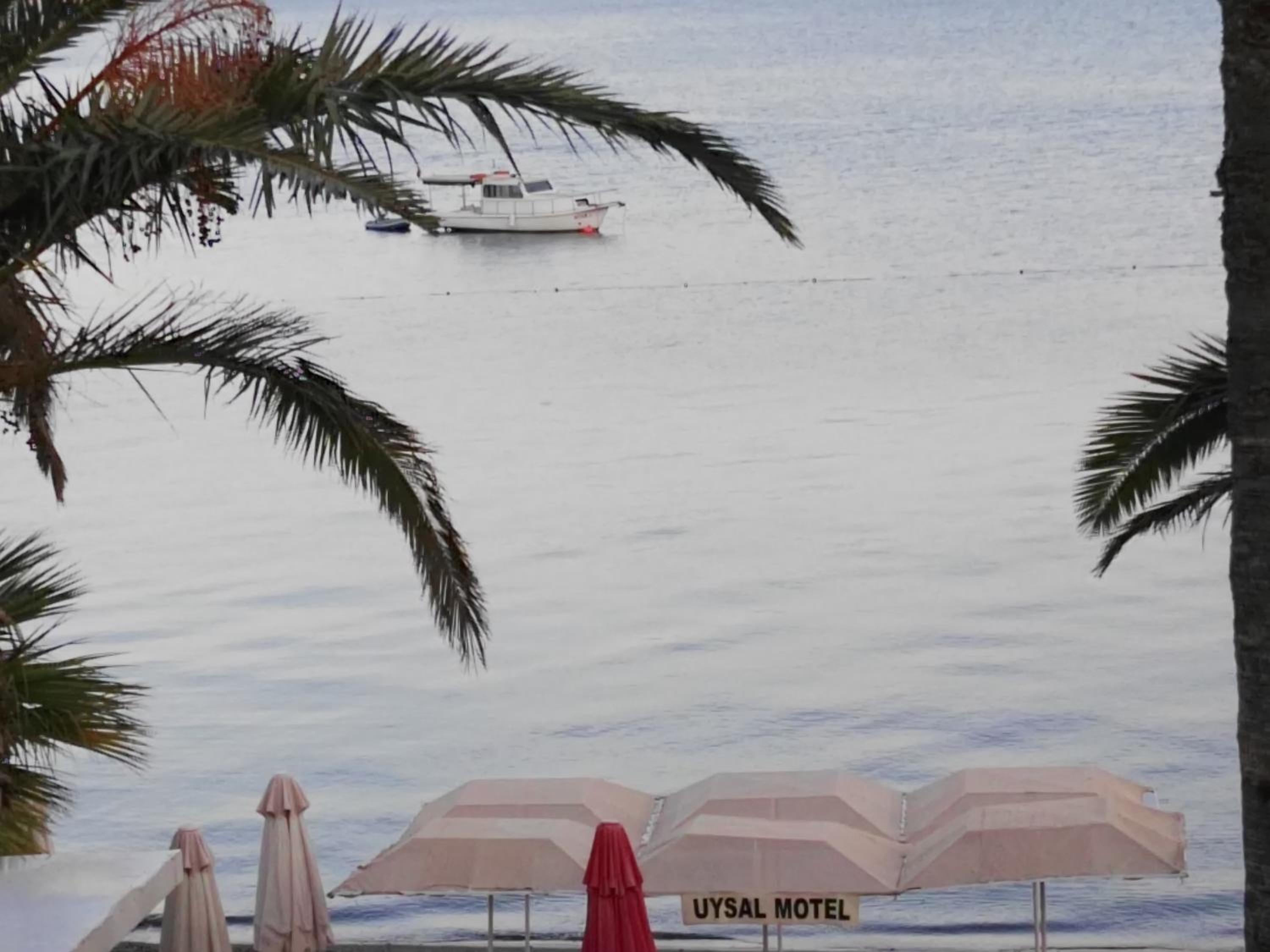 Uysal Motel Beach