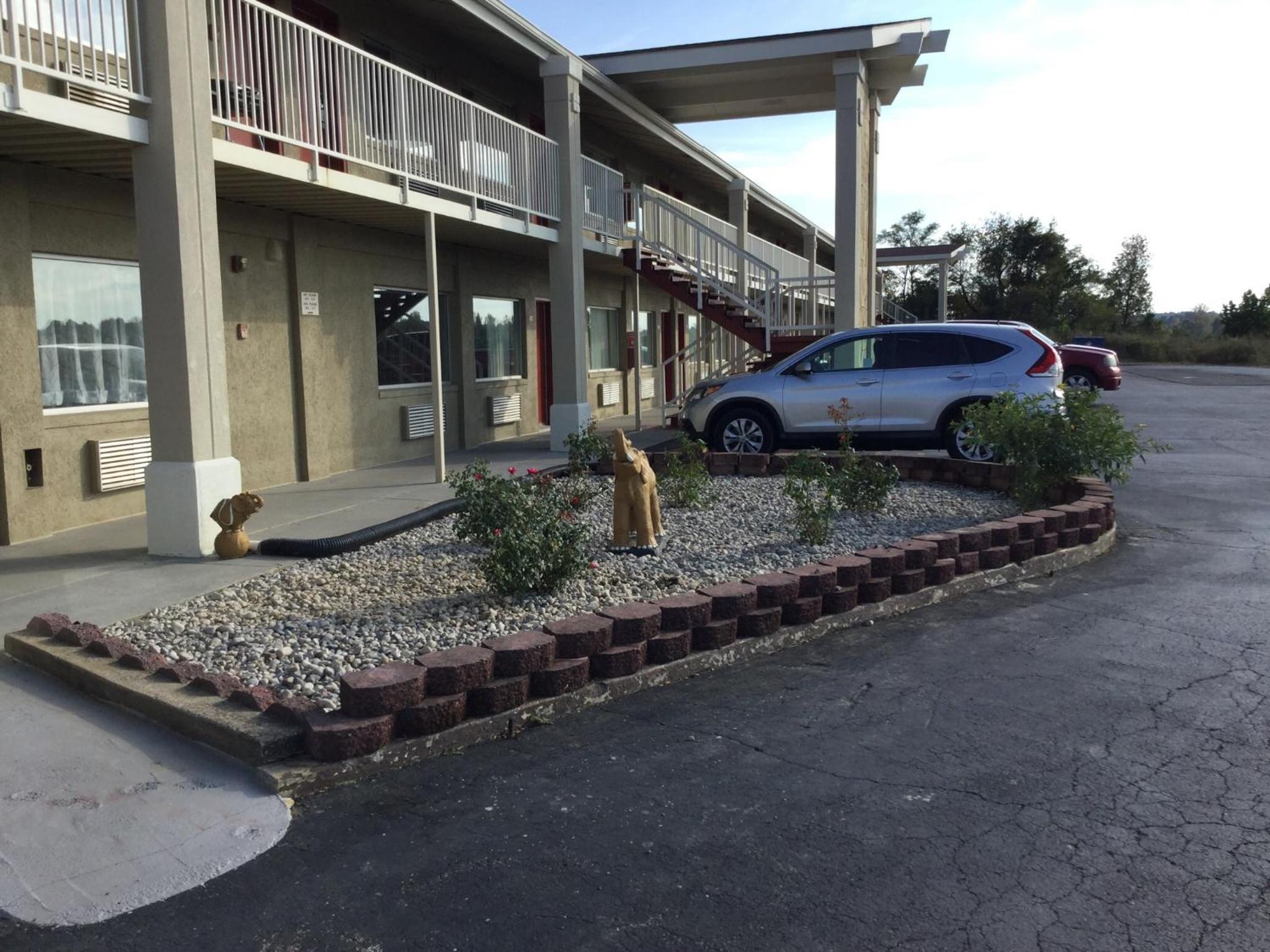 Big Spring Inn Madisonville