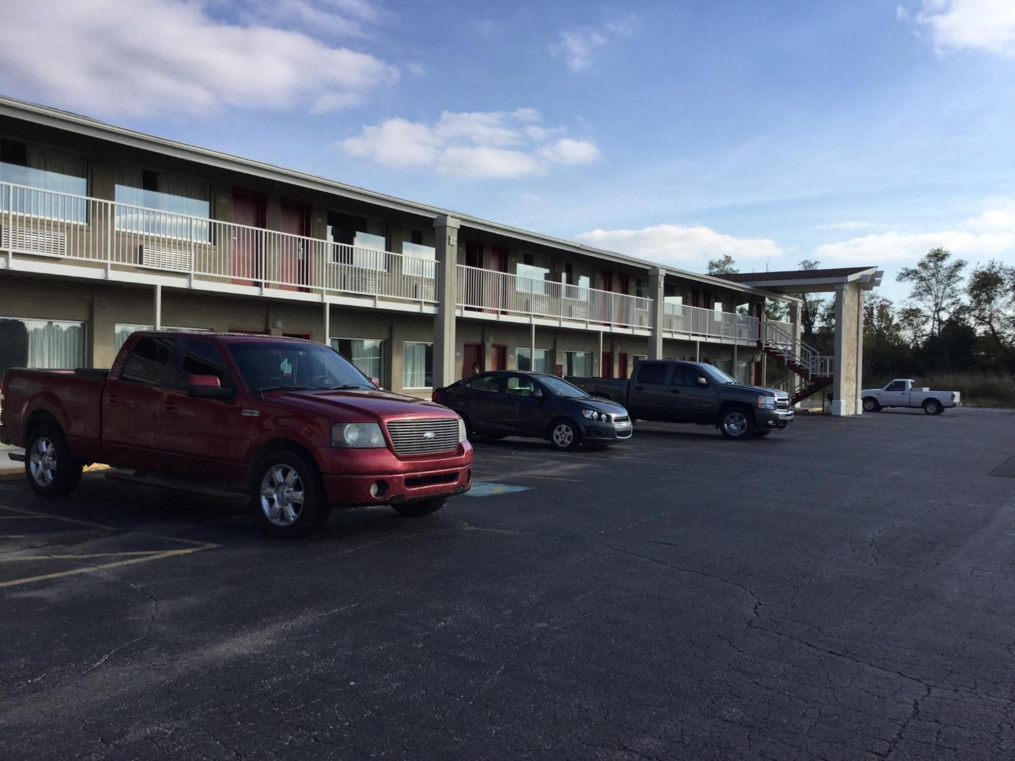 Big Spring Inn Madisonville