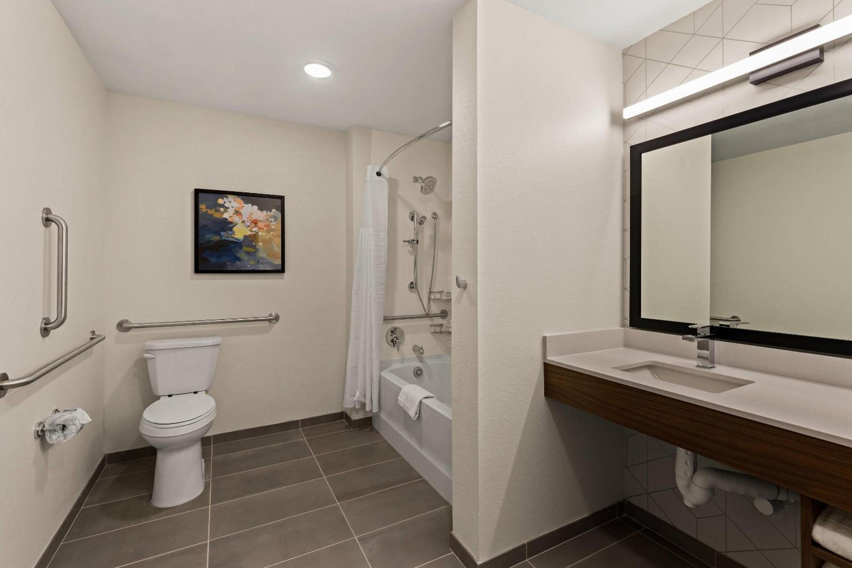 Everhome Suites Wichita Northeast