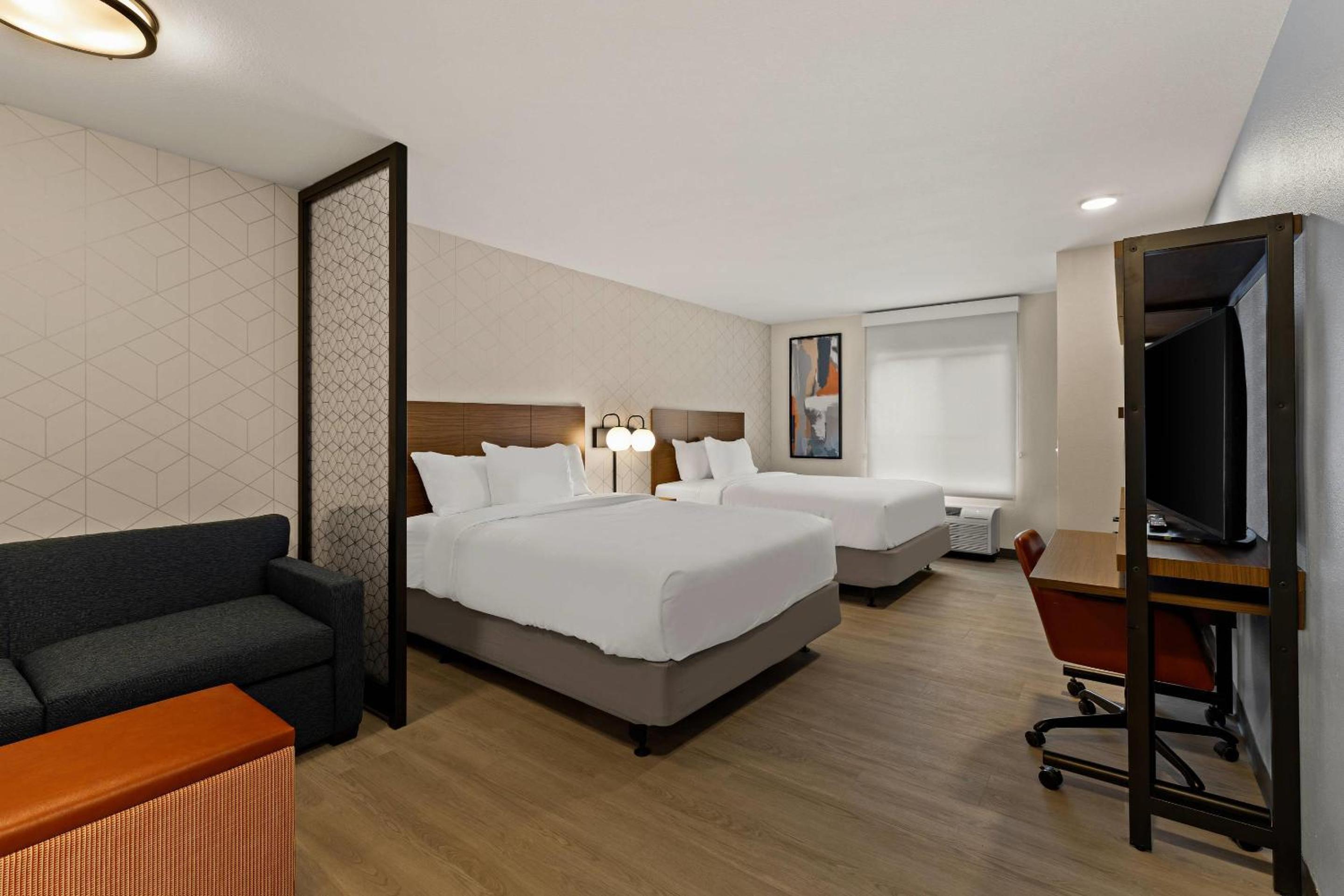 Everhome Suites Wichita Northeast