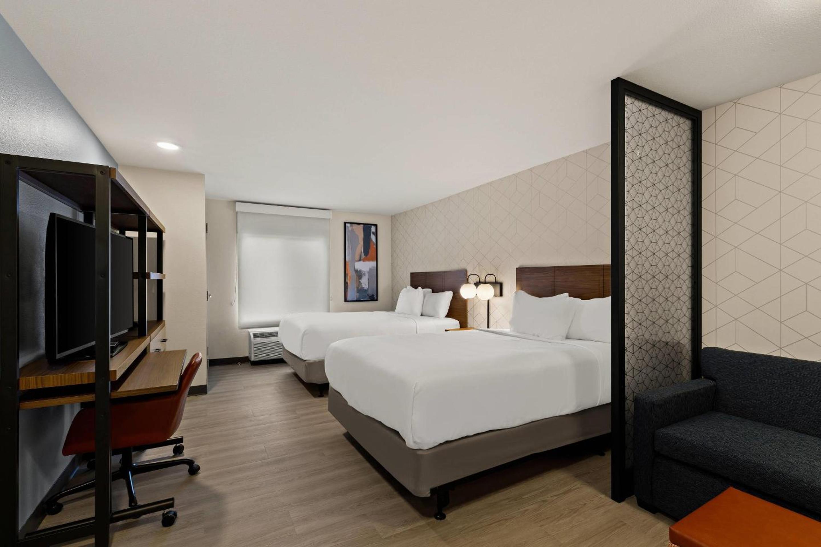Everhome Suites Wichita Northeast