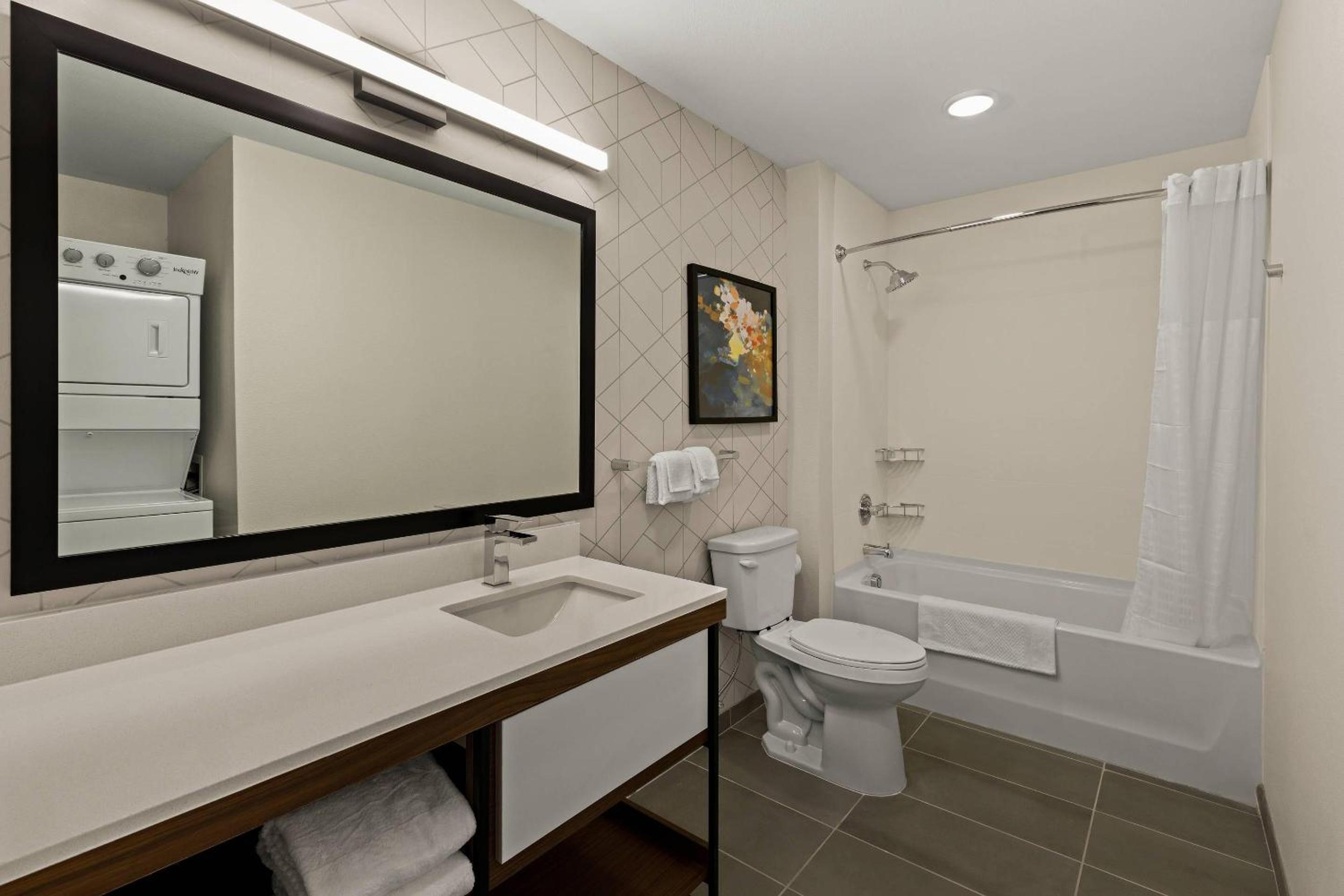 Everhome Suites Wichita Northeast