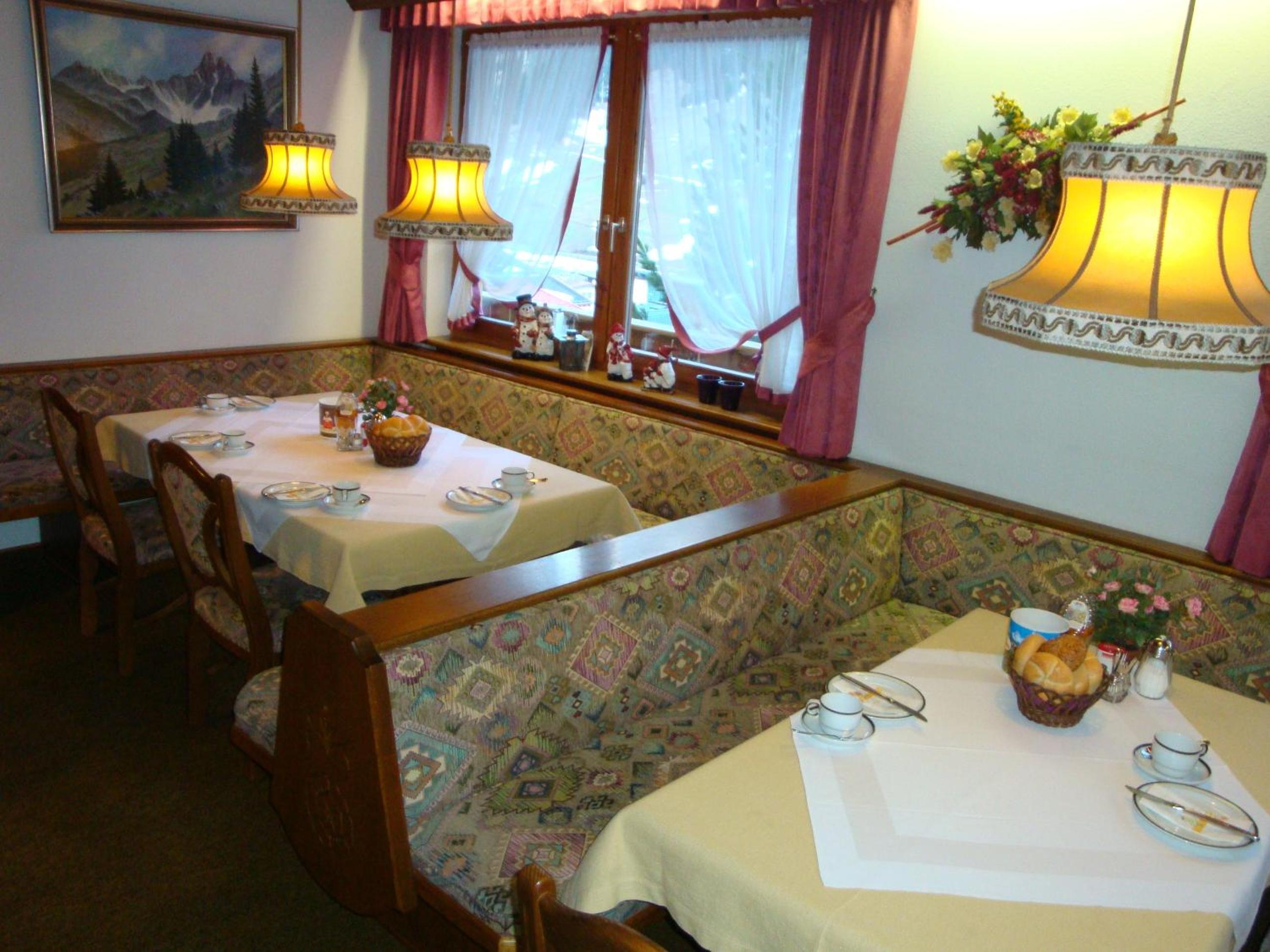 Hotel Garni Val-Sinestra view 3