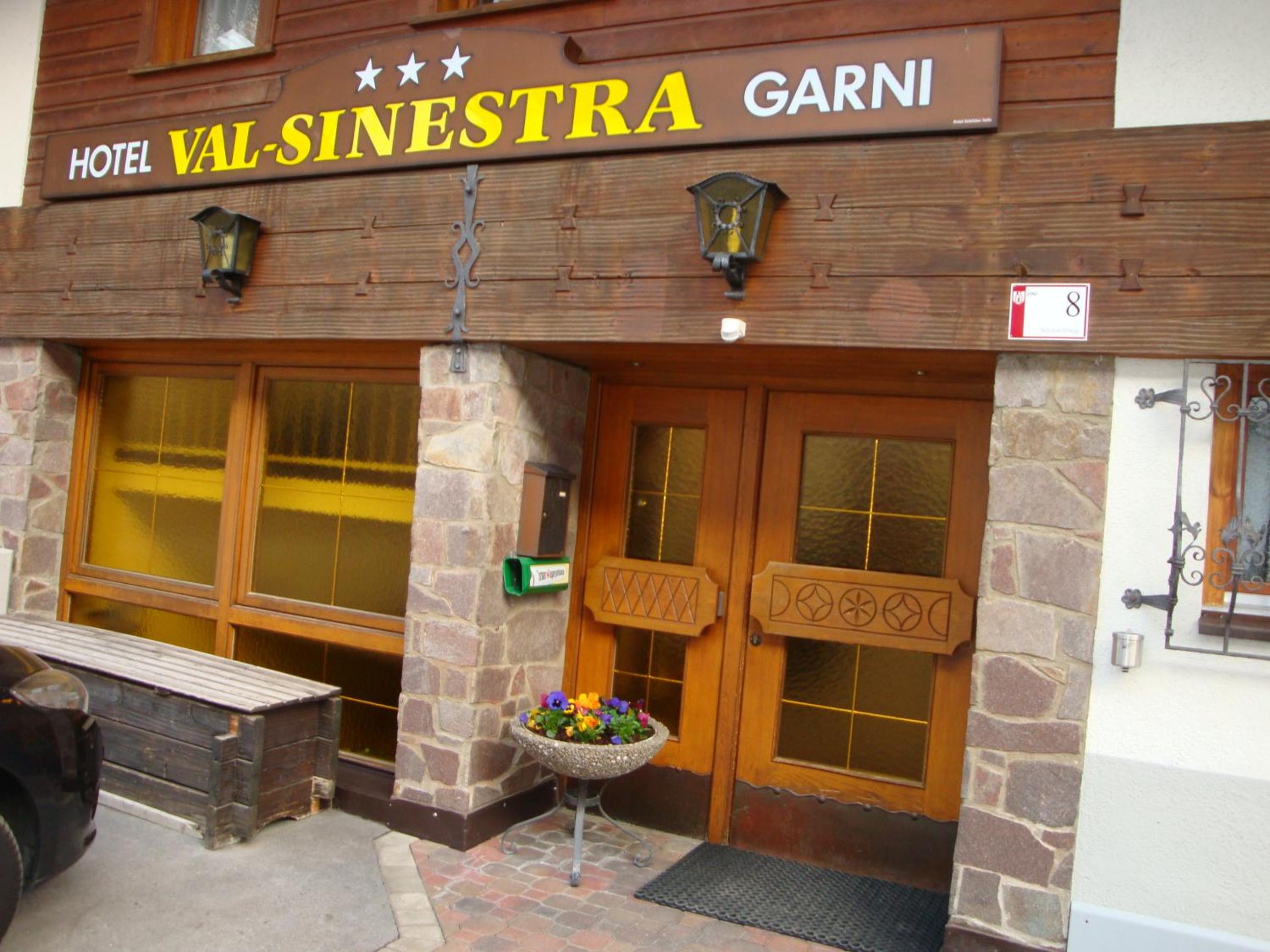 Hotel Garni Val-Sinestra view 2
