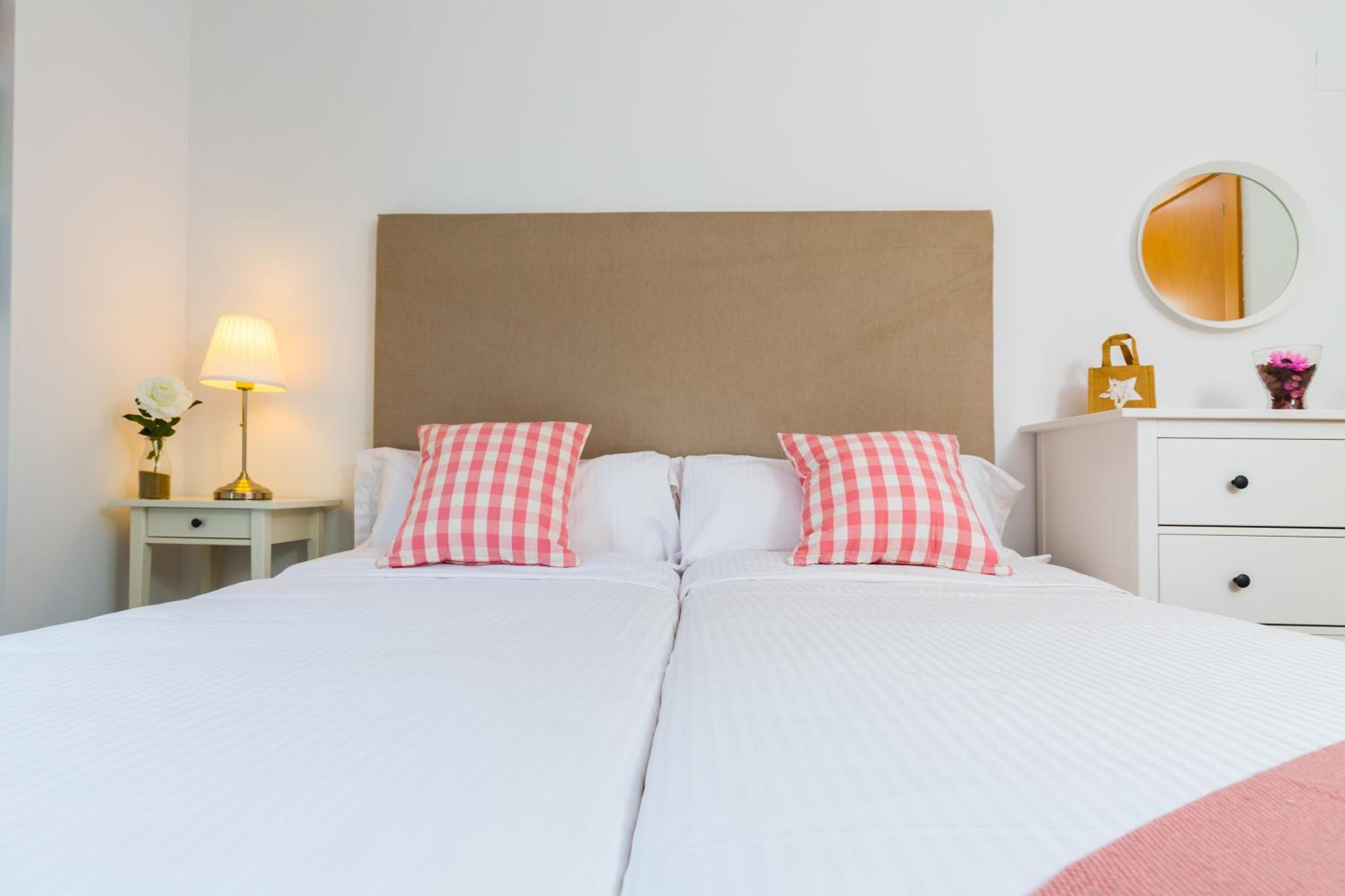 Apartamentos Cornellalux