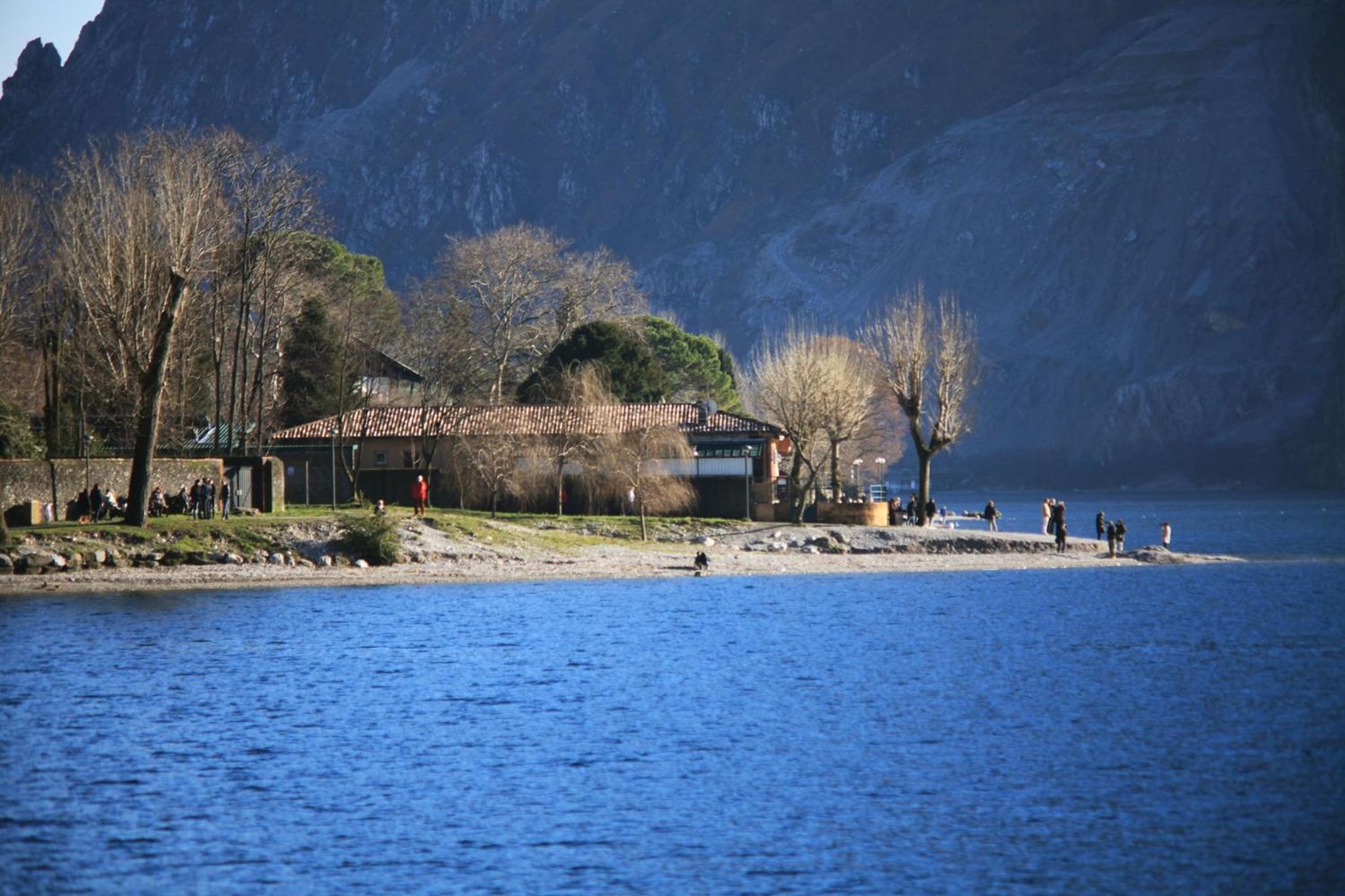 a...fior di lago view 5