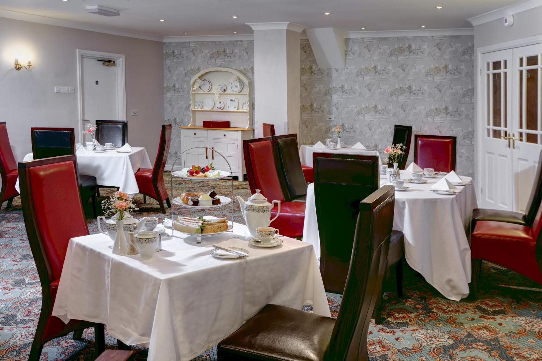 Bridgend Vacations - Best Western Premier Heronston Hotel  Spa - Property Image 2