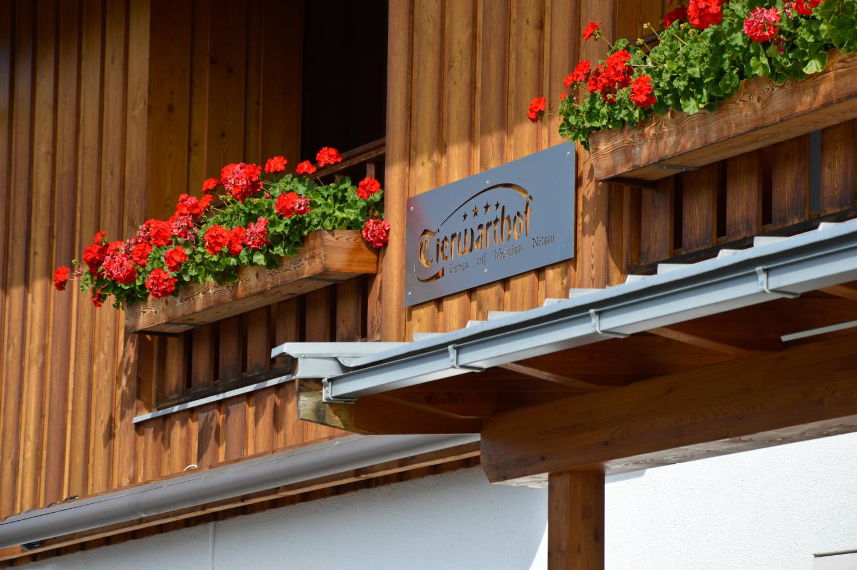 Tierwarthof