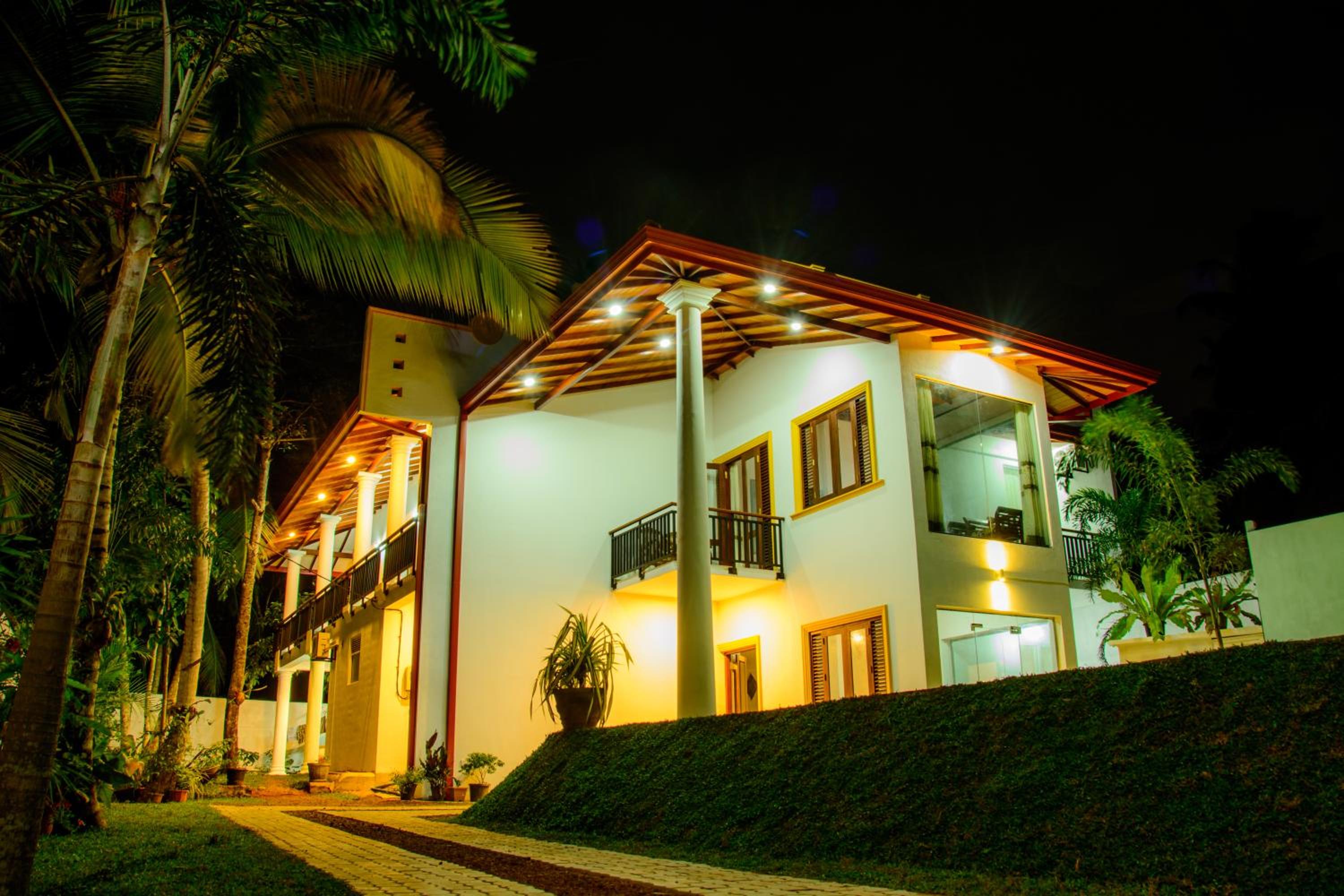 Villa White