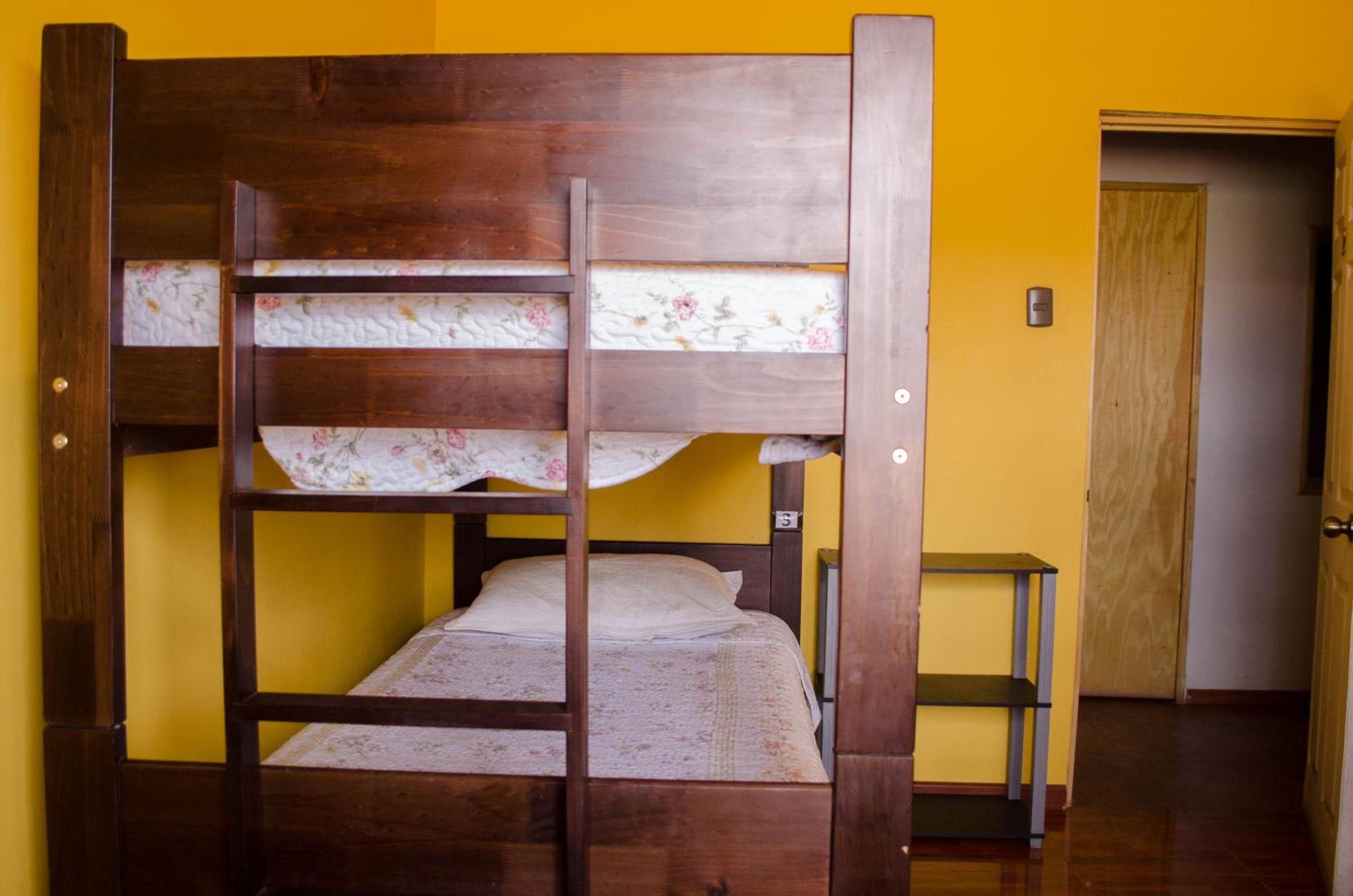 Hostal Alabalti