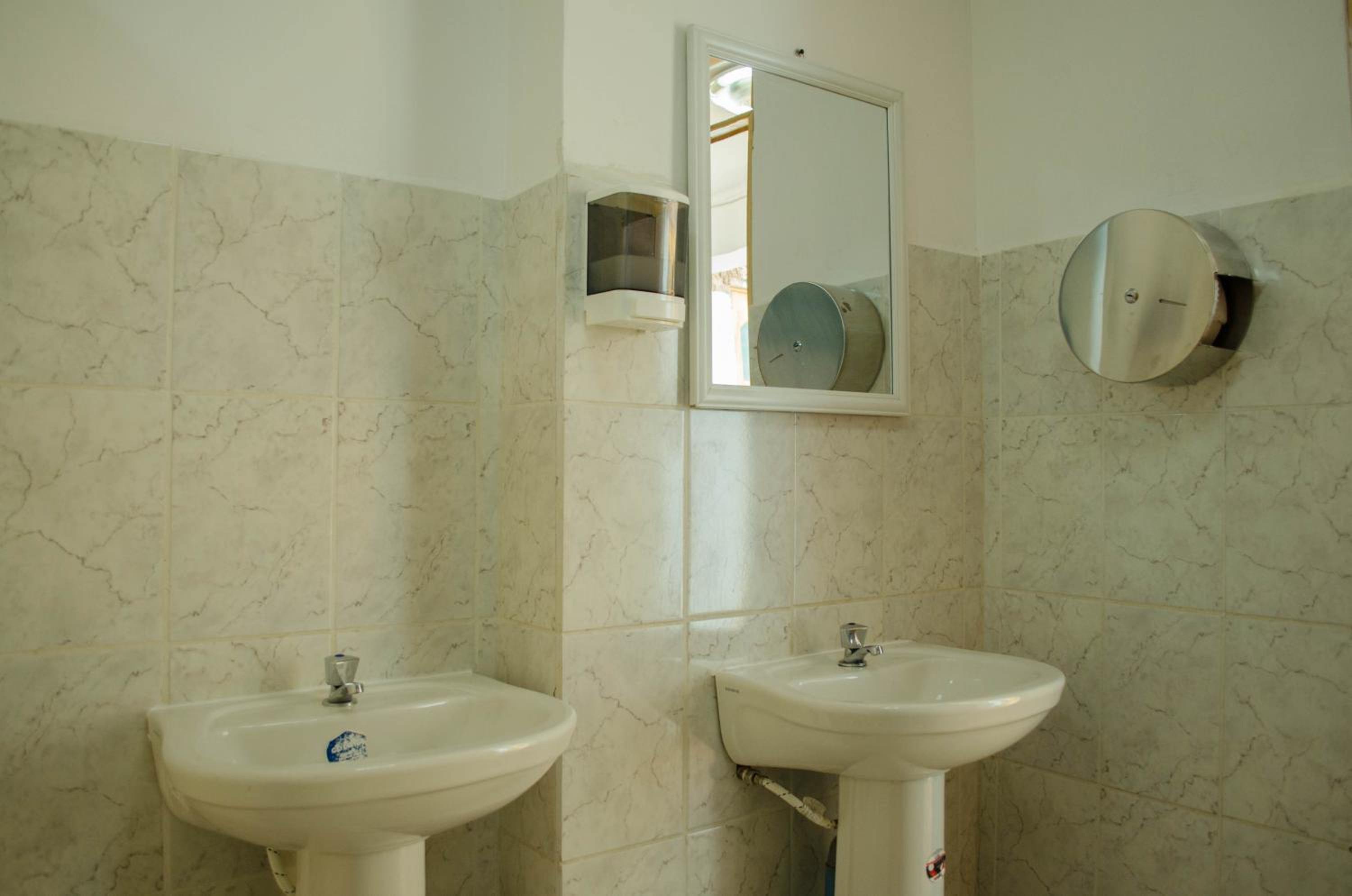 Hostal Alabalti