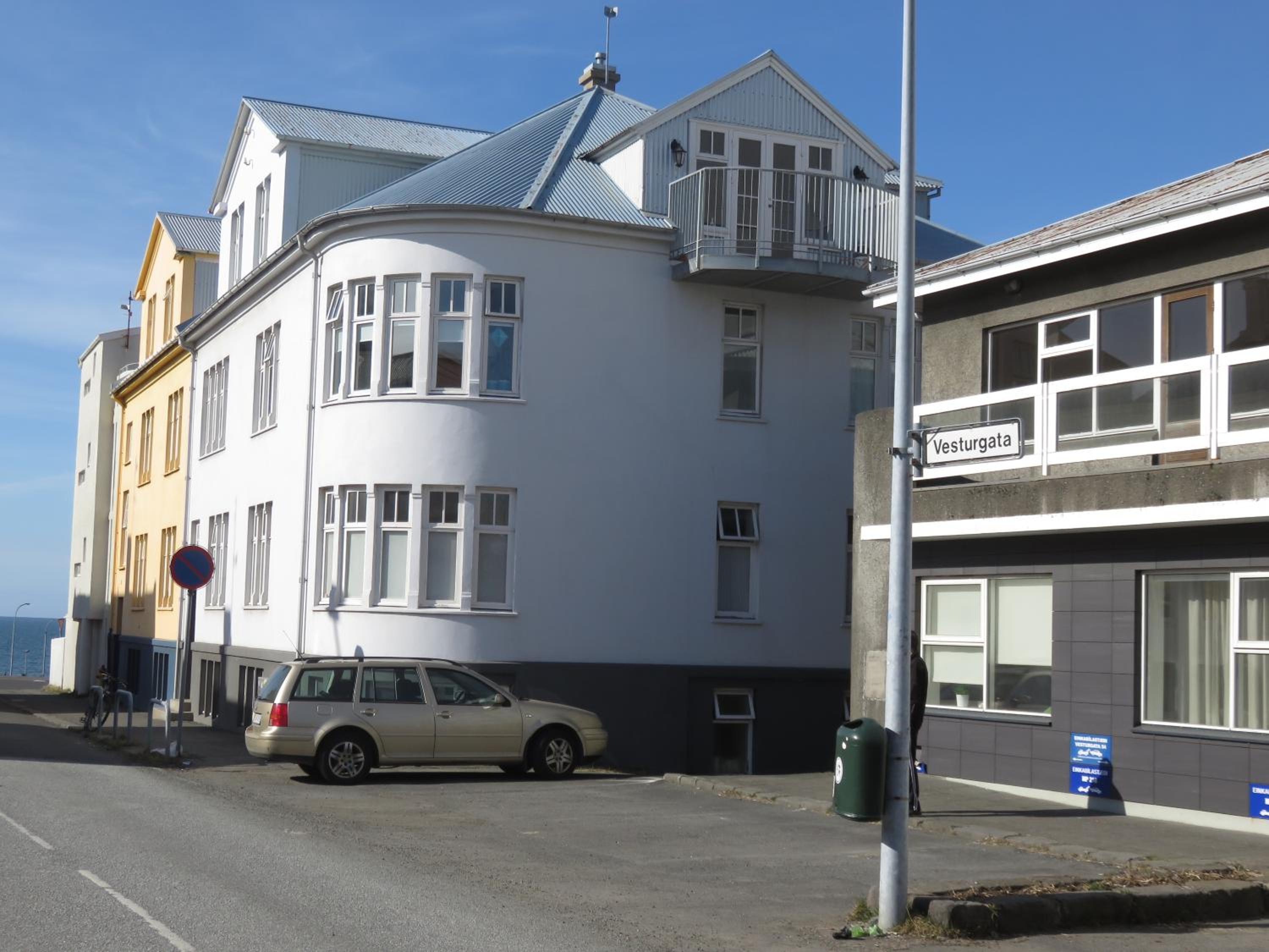V54 Harbour Apartments