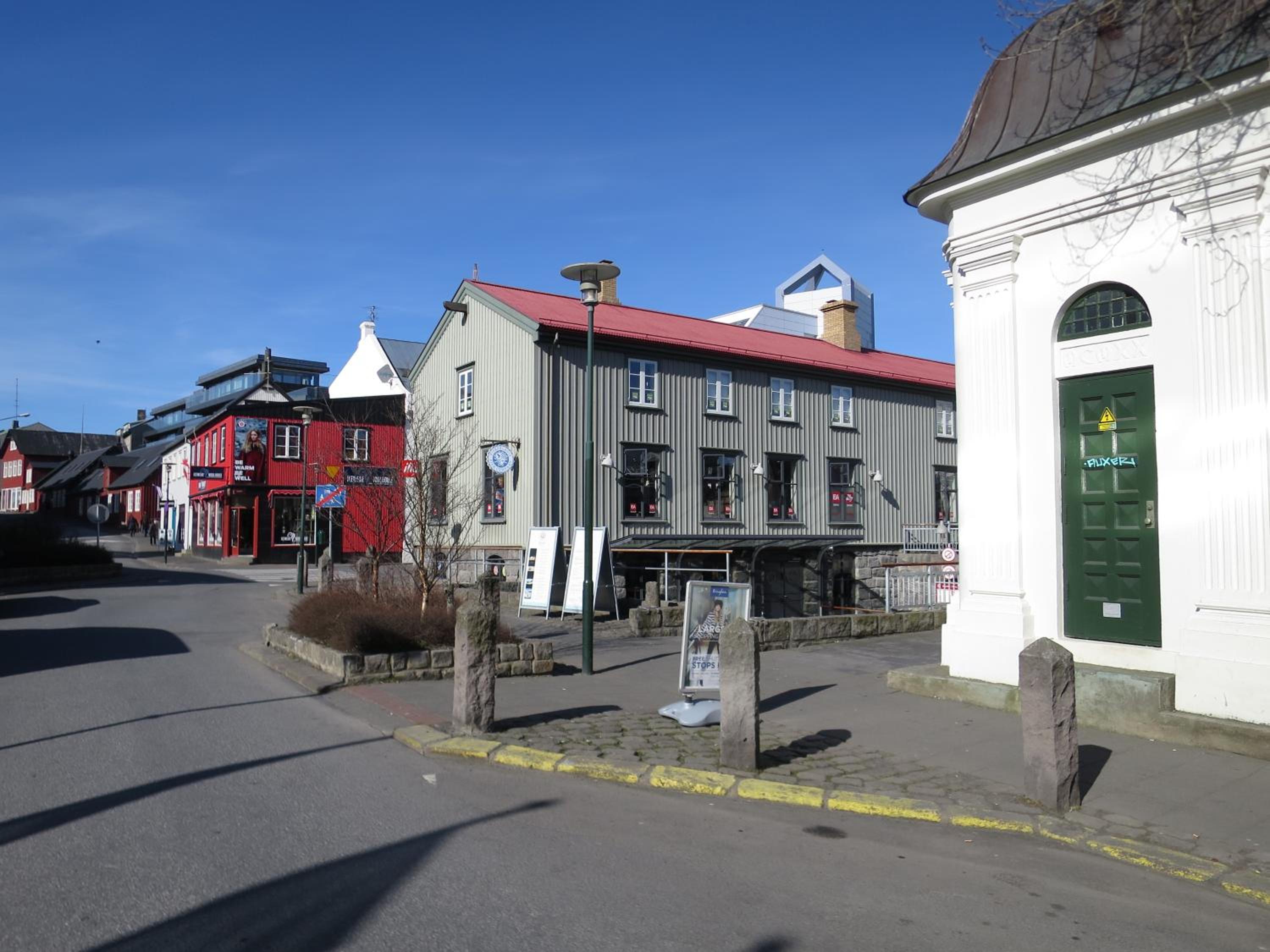 V54 Harbour Apartments